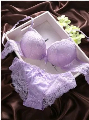 Damen Dessous Set Bordeaux Push-up BH Slip Spitzenoptik florale Details verstellbare Träger feminine Passform