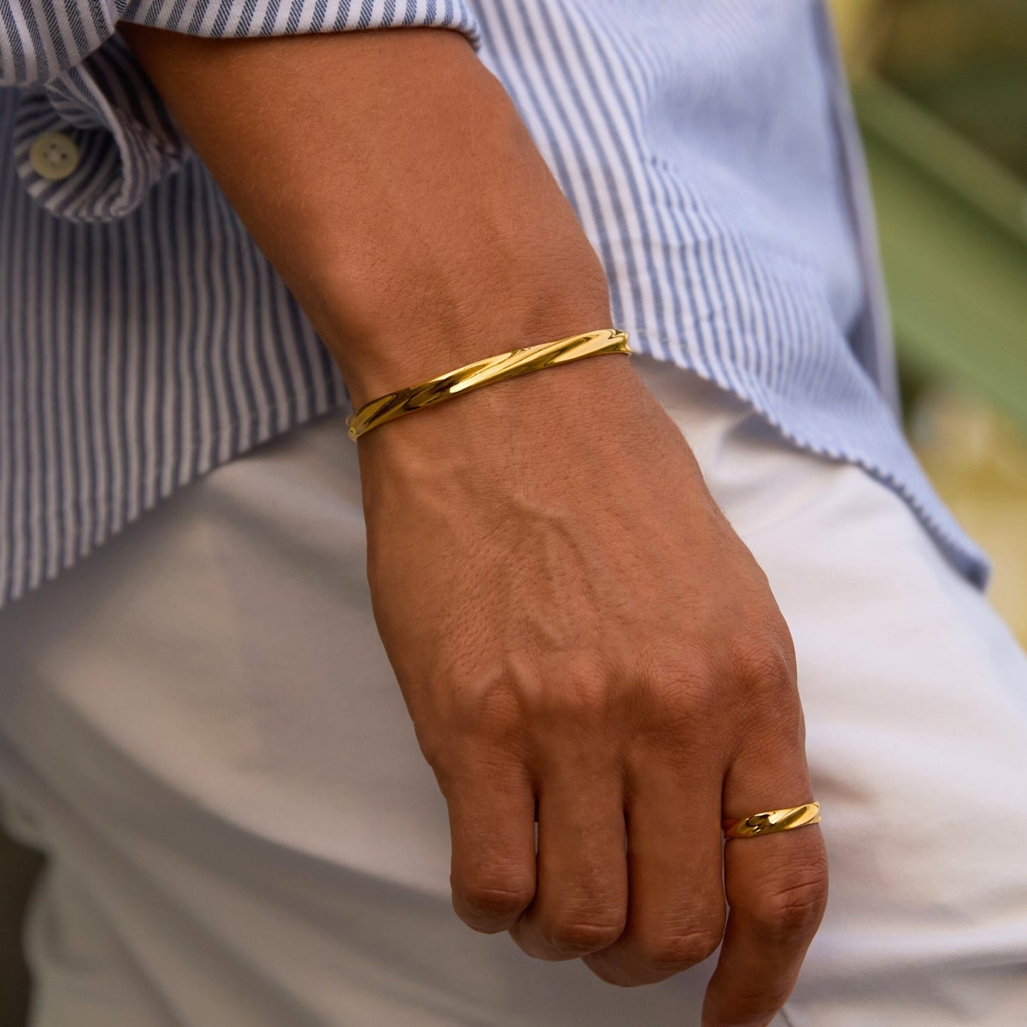 Damen Armreif aus Edelstahl, verstellbarer Cuff Armreif mit polierter Oberfläche