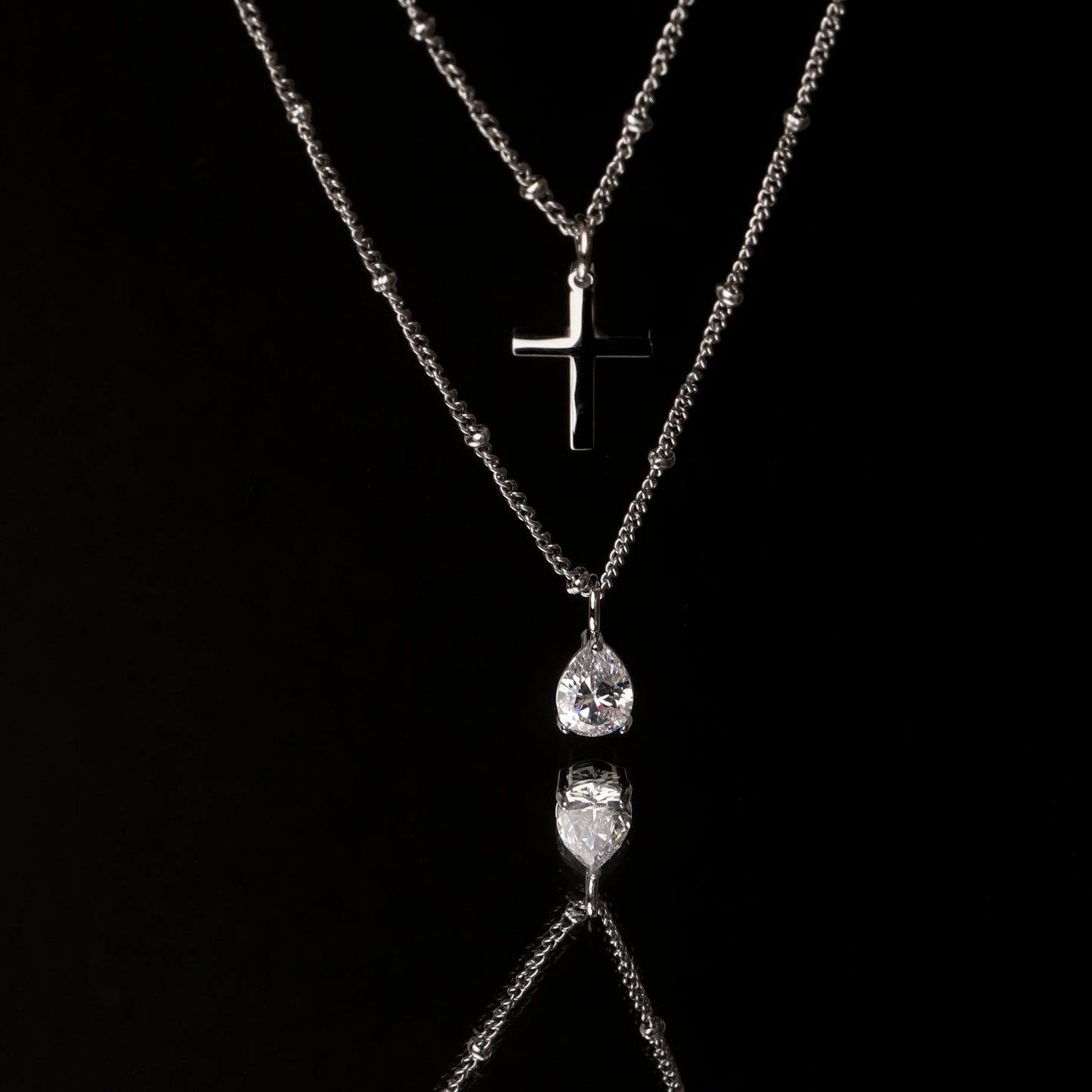 Damen Kreuz Halskette Gold minimalistischer Anhänger wasserdicht hypoallergen