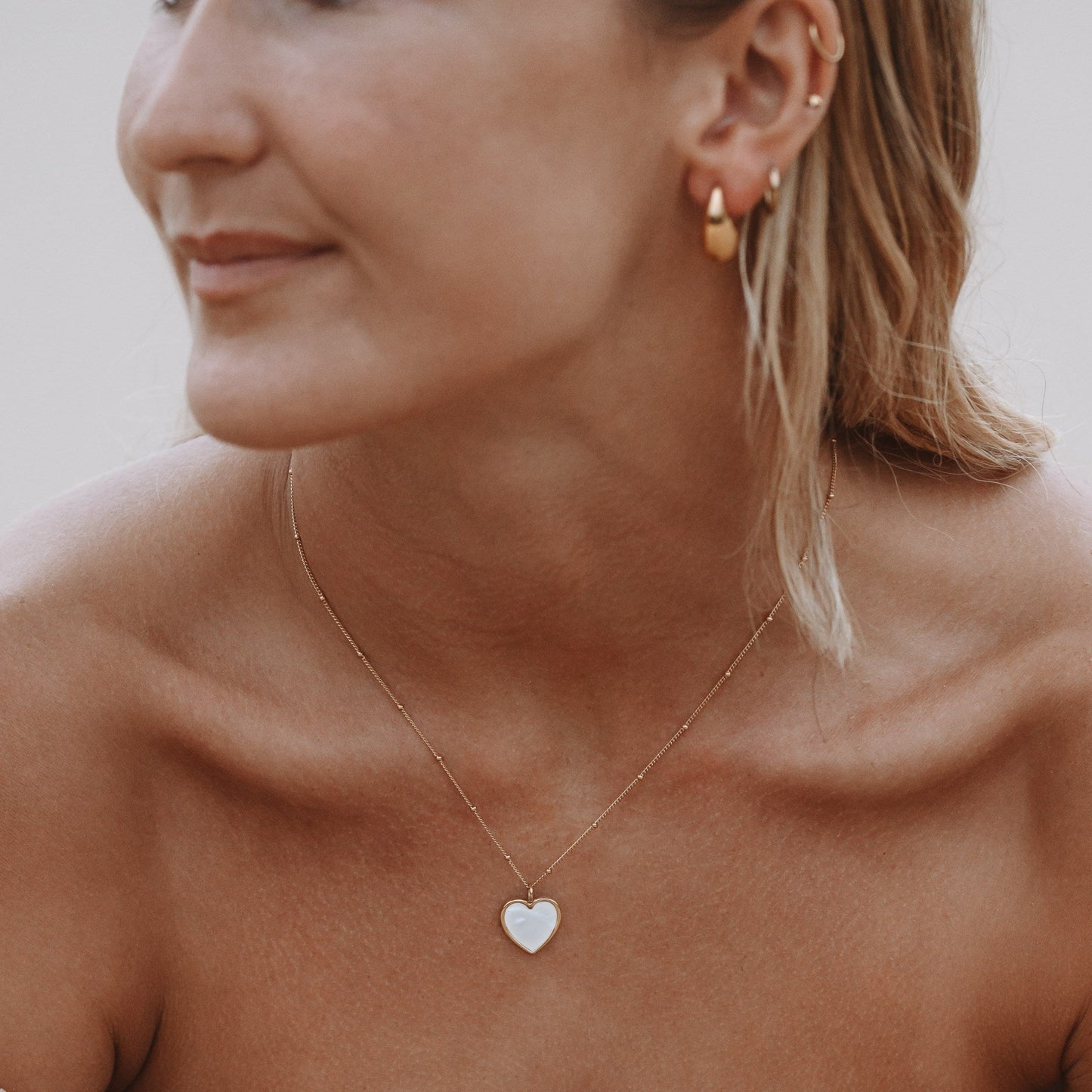 Damen Halskette Gold mit Perlmutt Anhänger wasserfest Edelstahl verstellbar