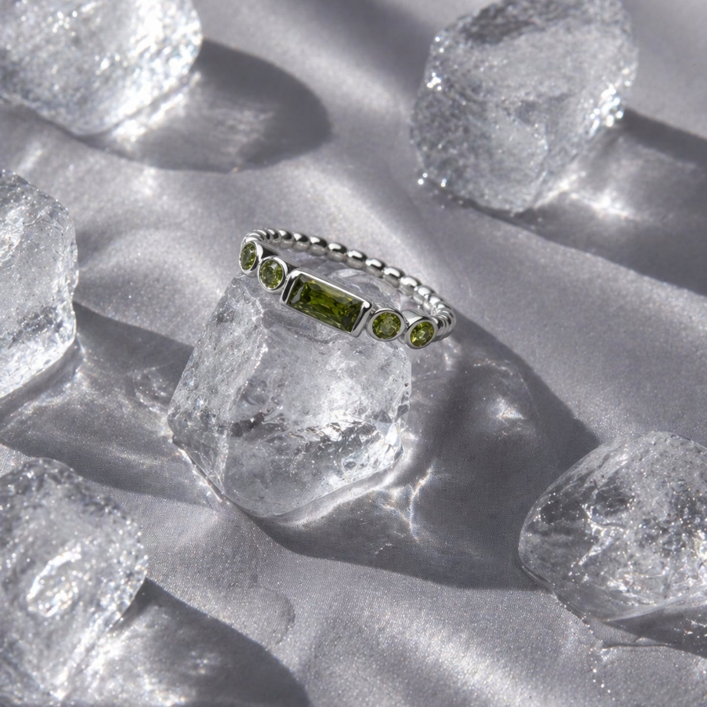Damen Ring Olivgrün mit grünem Zirkon wasserdicht hypoallergen