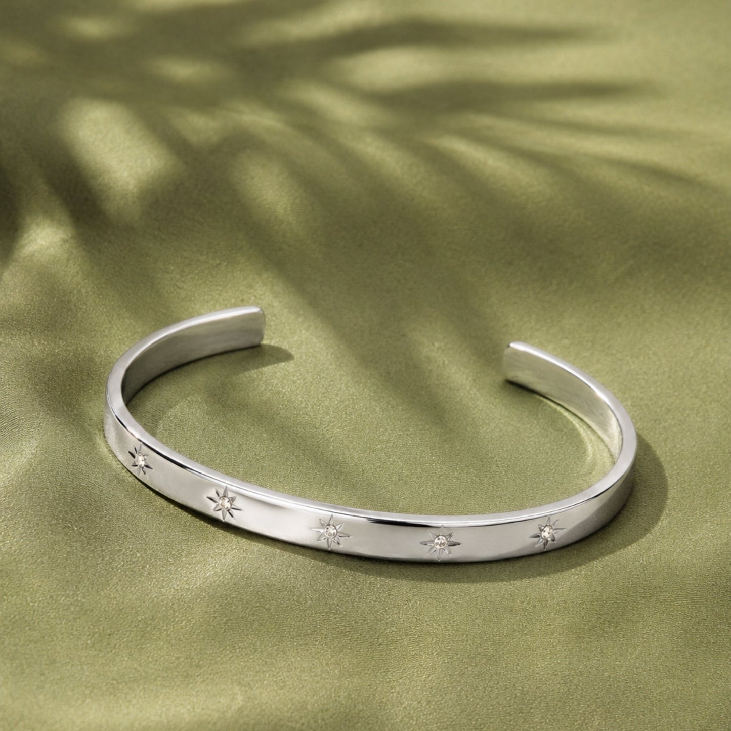 Damen Armreif Gold mit Sternmotiv und Zirkonsteinen verstellbar wasserfest hypoallergen