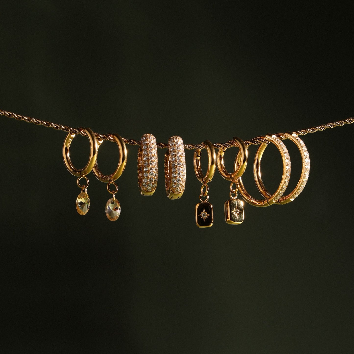Damen Creolen Gold Stern Anhänger Zirkonia wasserdicht hypoallergen