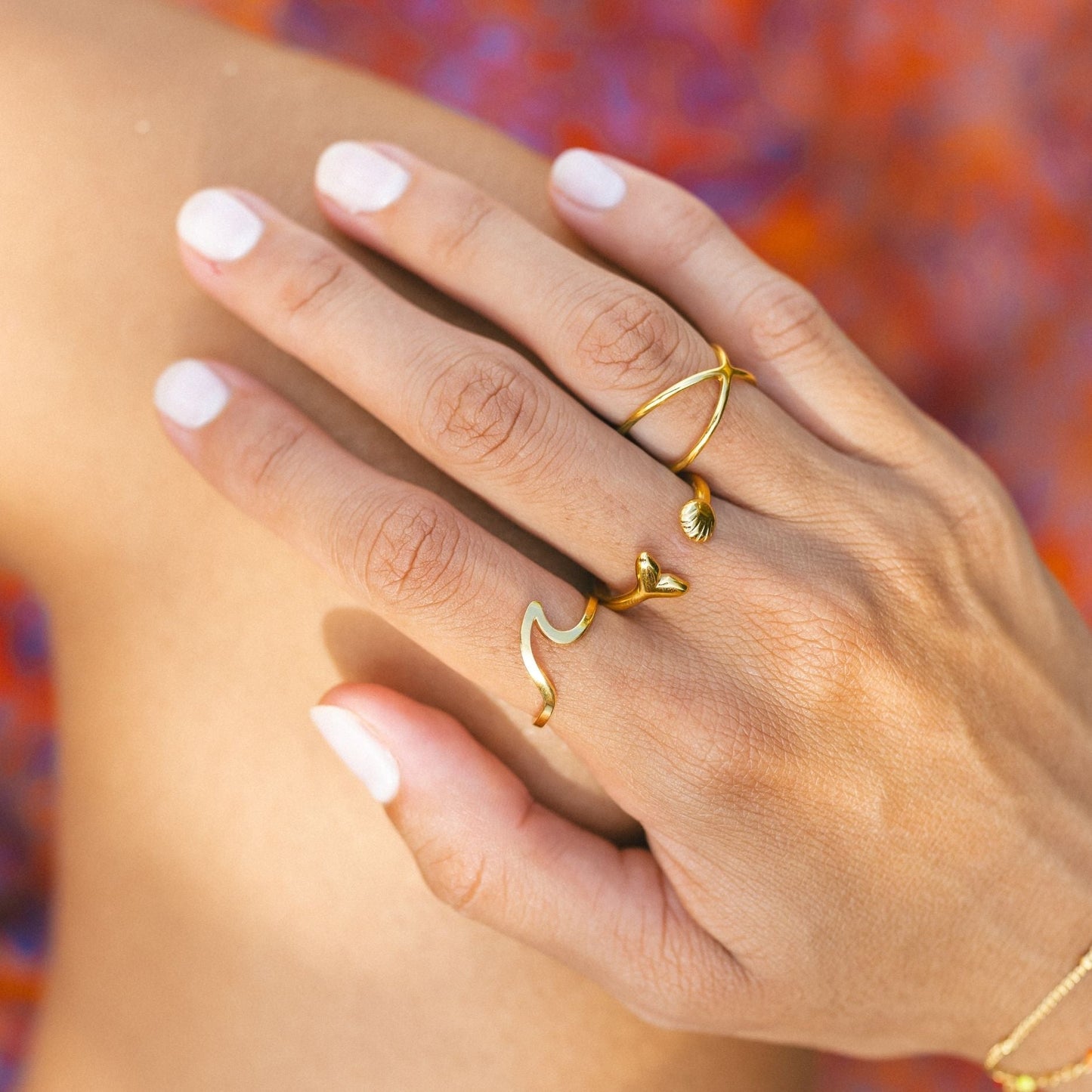 Goldener Ring Sonnenmotiv wasserfest schweißfest hypoallergen 18k PVD