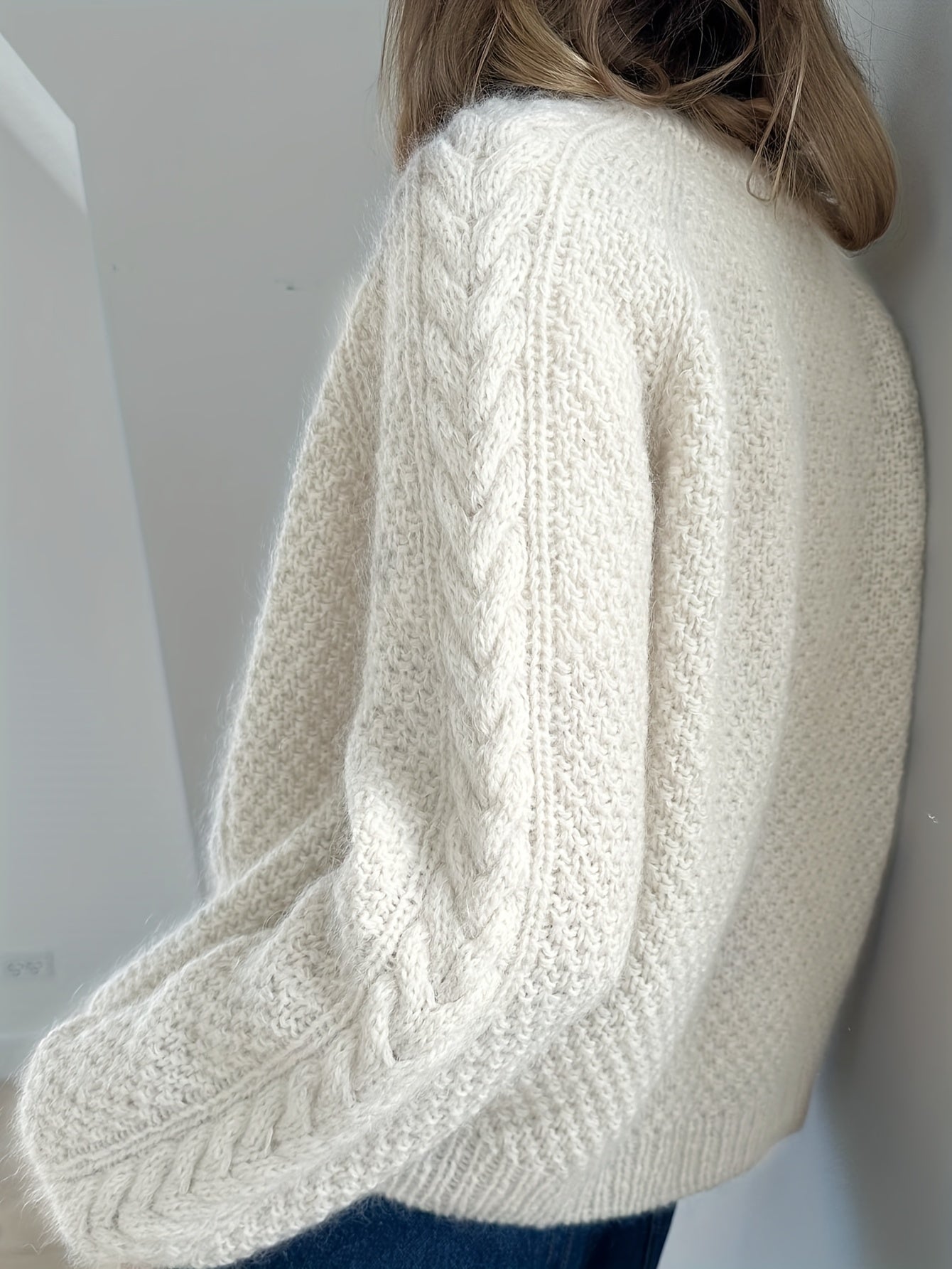 Dwina™ Strickjacke mit Knöpfen und Zopfmuster