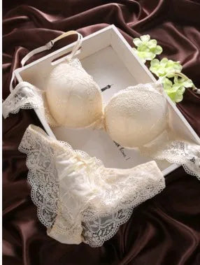 Damen Dessous Set Bordeaux Push-up BH Slip Spitzenoptik florale Details verstellbare Träger feminine Passform