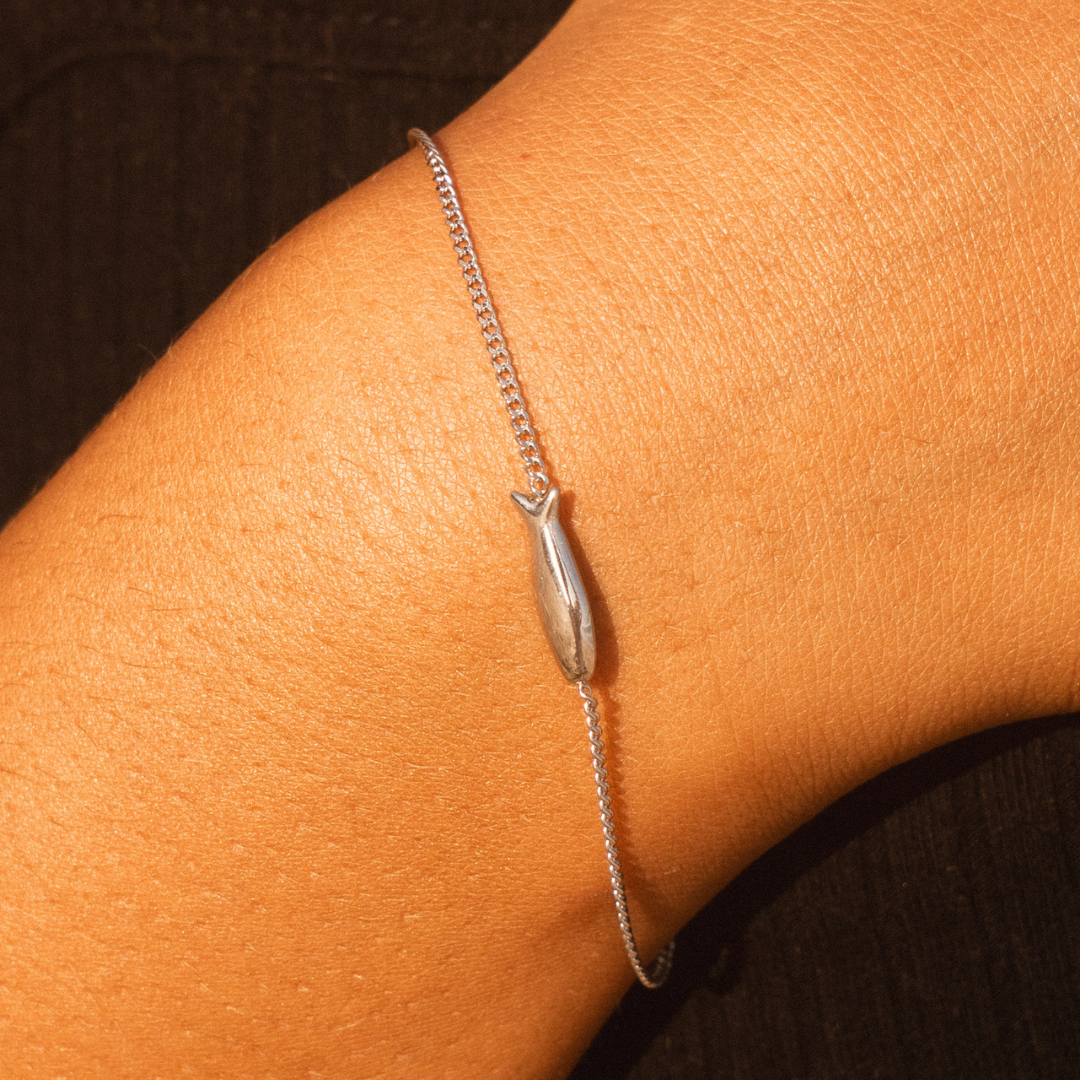 Damen Armband Gold mit Fischanhänger verstellbar wasserfest hypoallergen Edelstahl