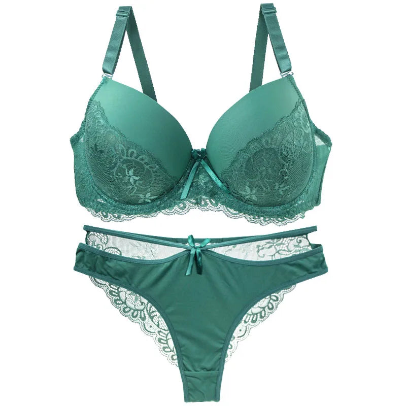 Damen Dessous Set Lila Push-up BH mit Spitze und Bügel inklusive Slip Unterwäsche mit formender Passform