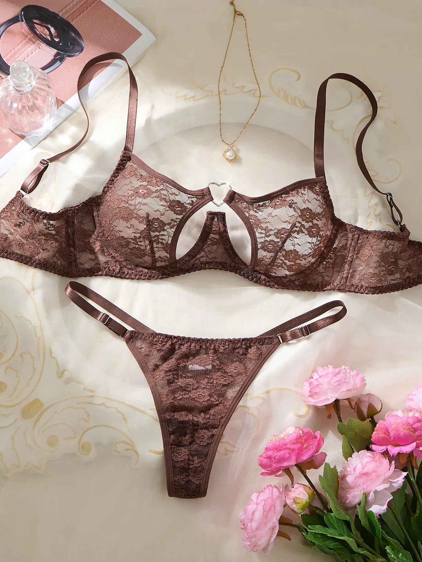 Damen Dessous Set Schwarz mit Spitzen-BH und String, transparent, Bügel-Design, verstellbare Träger