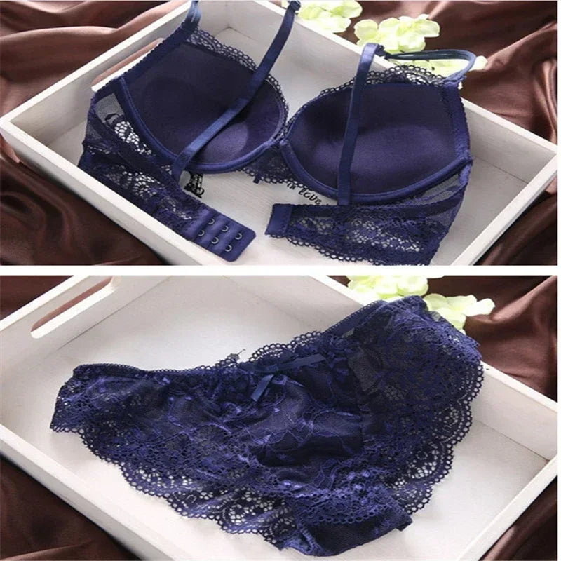 Damen Push-up Dessous Set Dunkelblau mit Spitze, floralem Design, transparenten Details, vorgeformten Cups