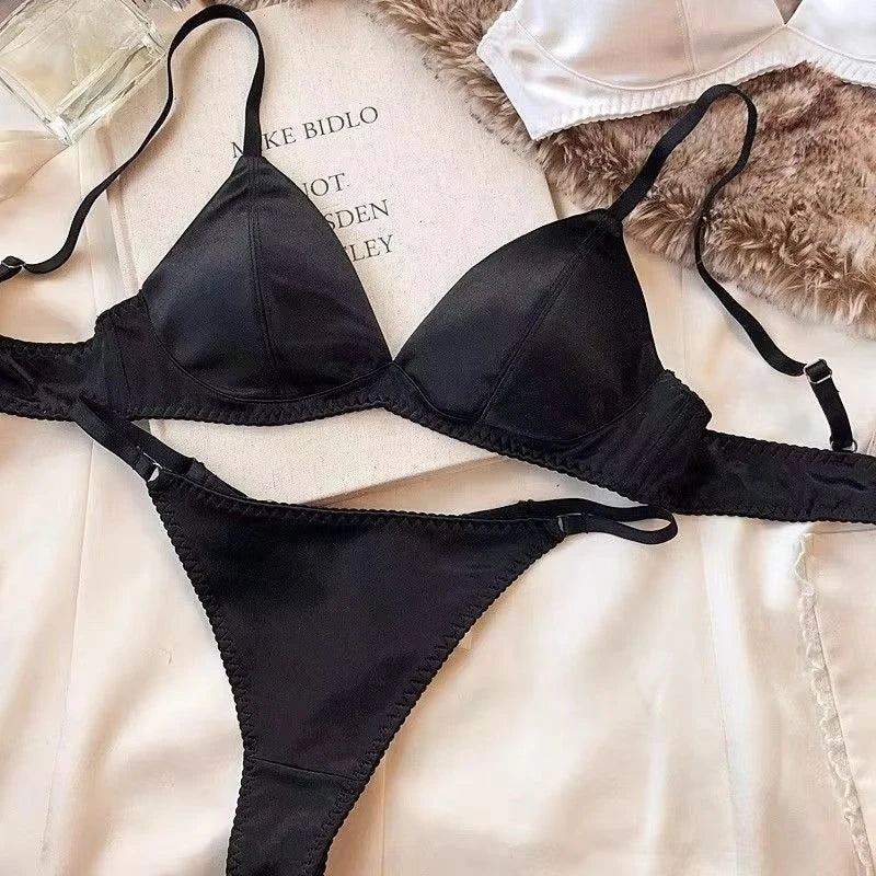 Damen Dessous Set Rosa glänzend mit BH, Slip, verstellbaren Trägern, körpernaher Passform
