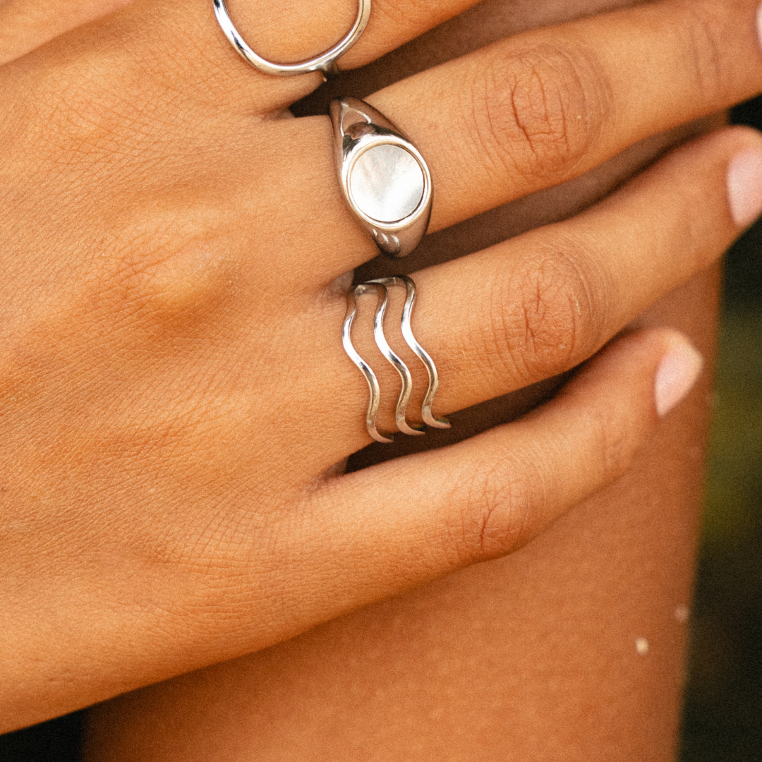 Damen Ring gold wasserfest Wellen Design hypoallergen