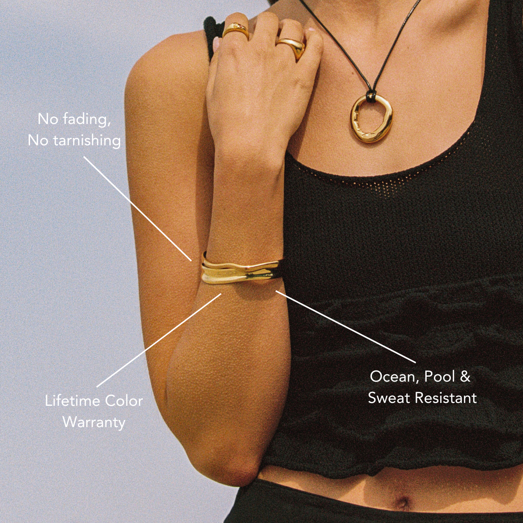 Damen Armreif Gold offen wasserfest hypoallergen Edelstahl Statement Design