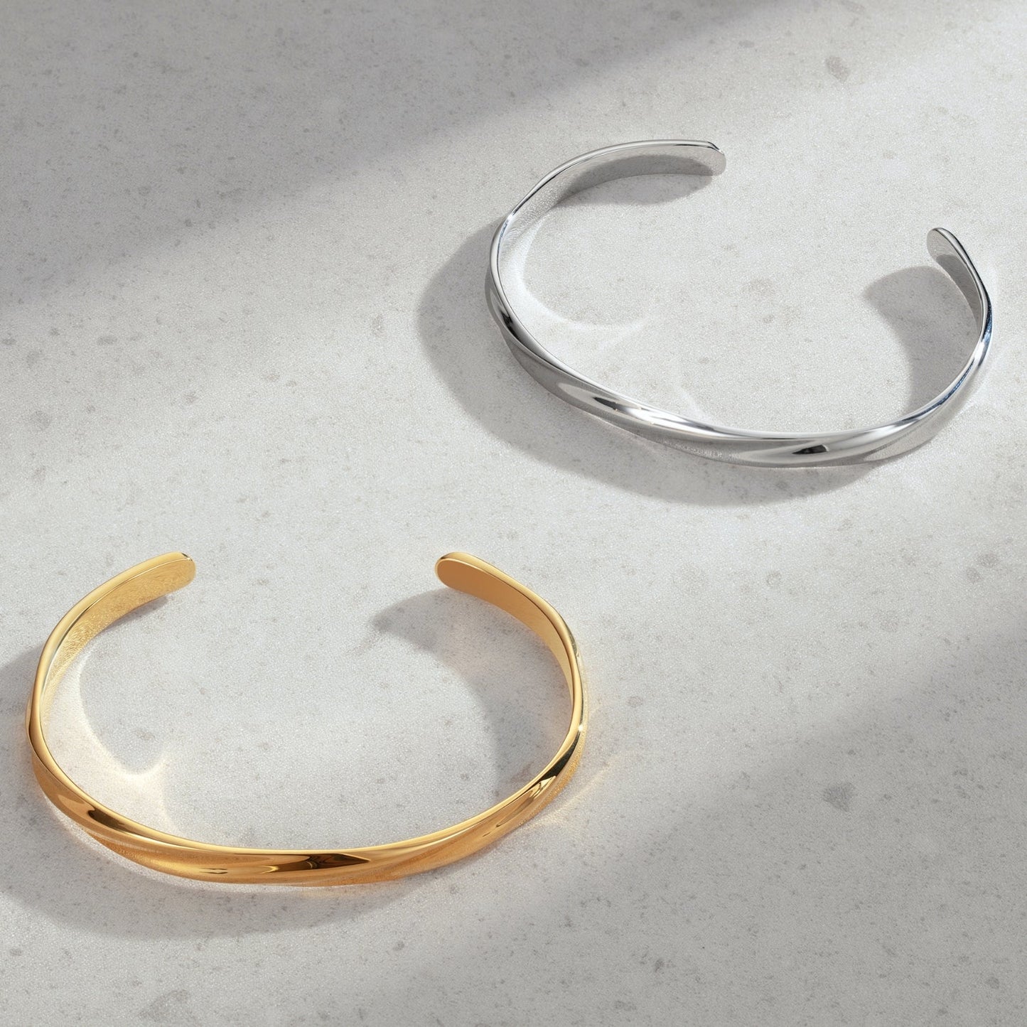 Damen Armreif aus Edelstahl, verstellbarer Cuff Armreif mit polierter Oberfläche