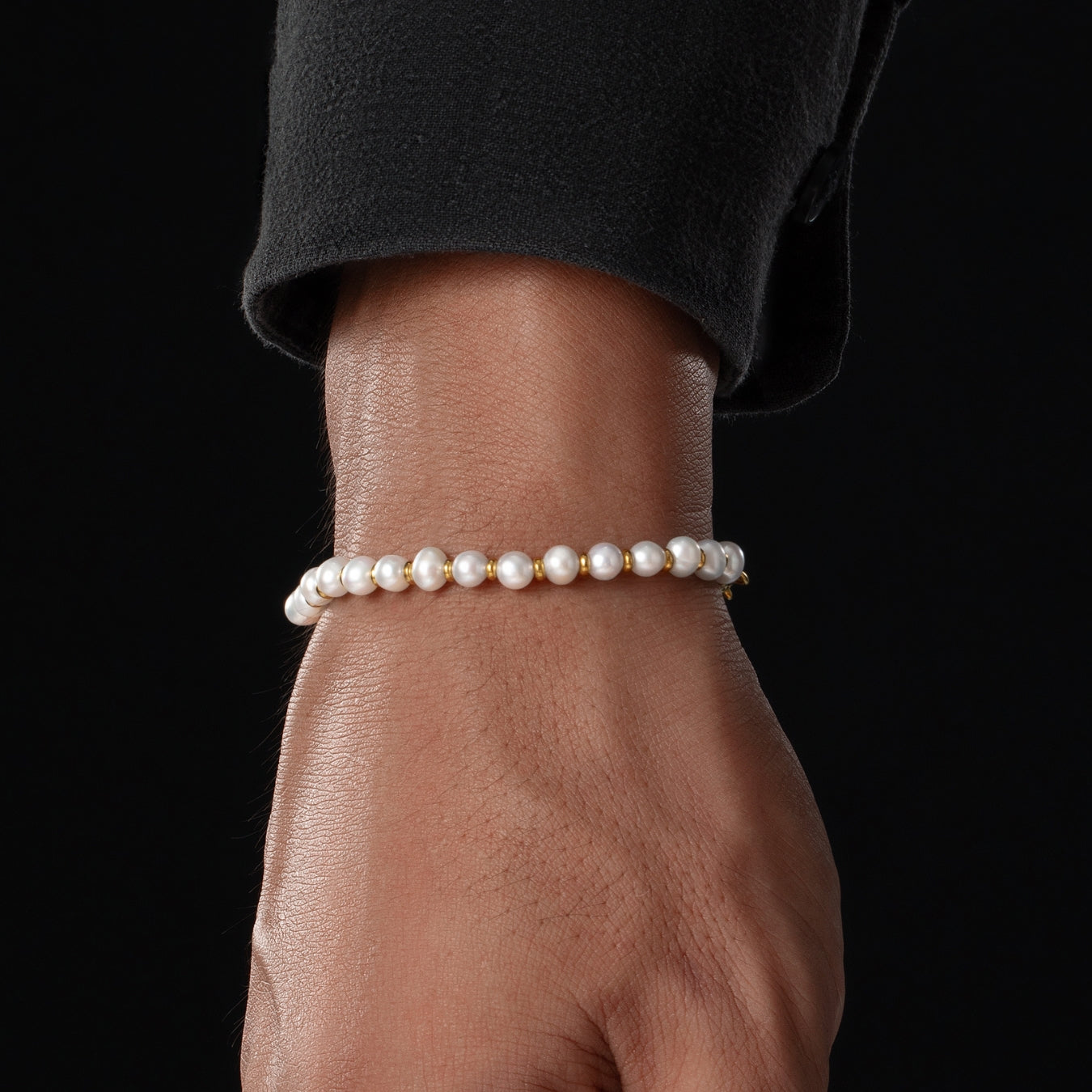 Damen Perlenarmband mit echten Süßwasserperlen, verstellbares Schmuckarmband aus Edelstahl