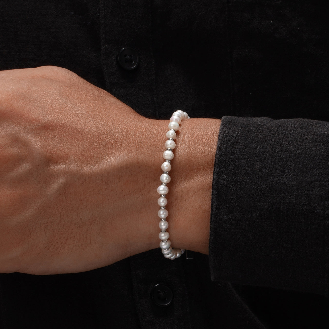 Damen Perlenarmband mit echten Süßwasserperlen, verstellbares Schmuckarmband aus Edelstahl