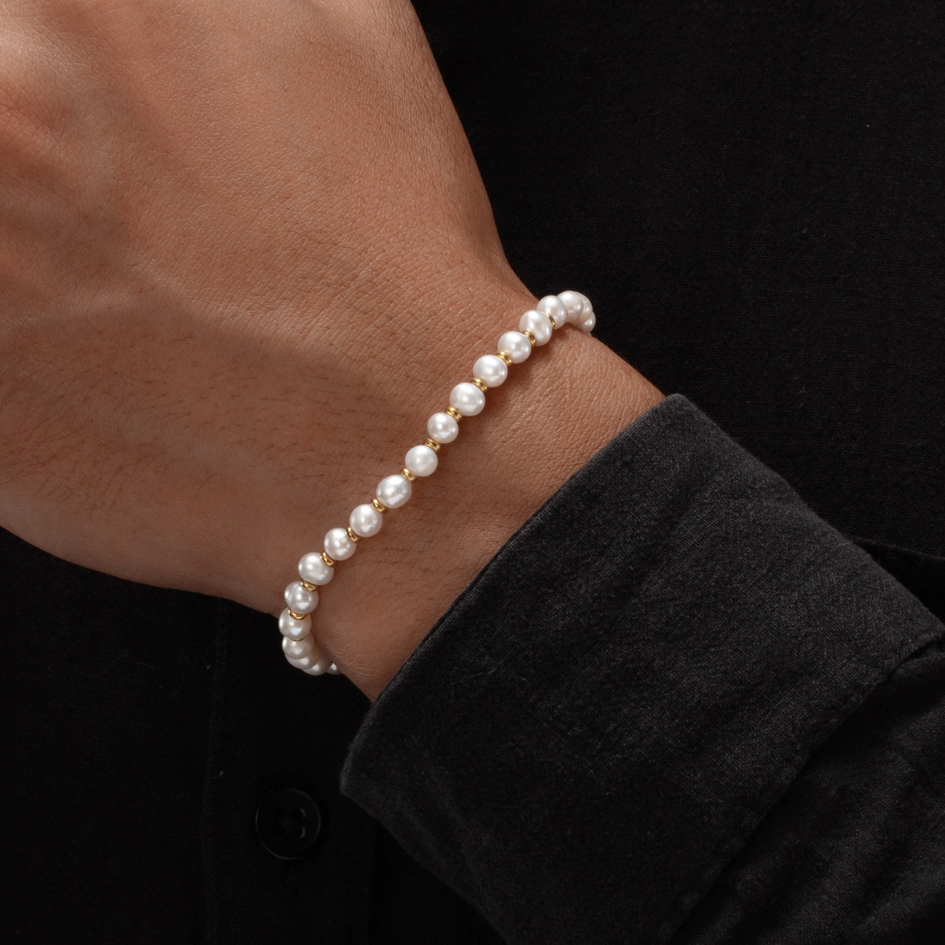 Damen Perlenarmband mit echten Süßwasserperlen, verstellbares Schmuckarmband aus Edelstahl