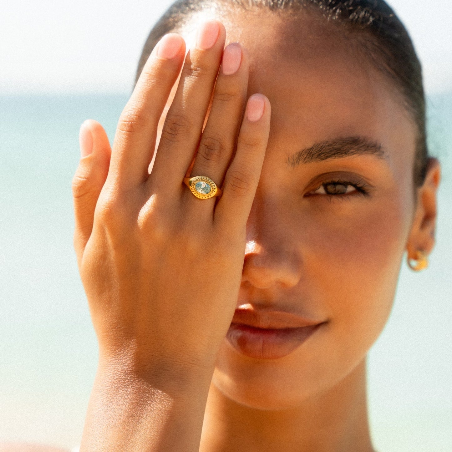 Damen Ring goldfarben mit Zirkon, Sunburst-Design, wasserfest, hypoallergen