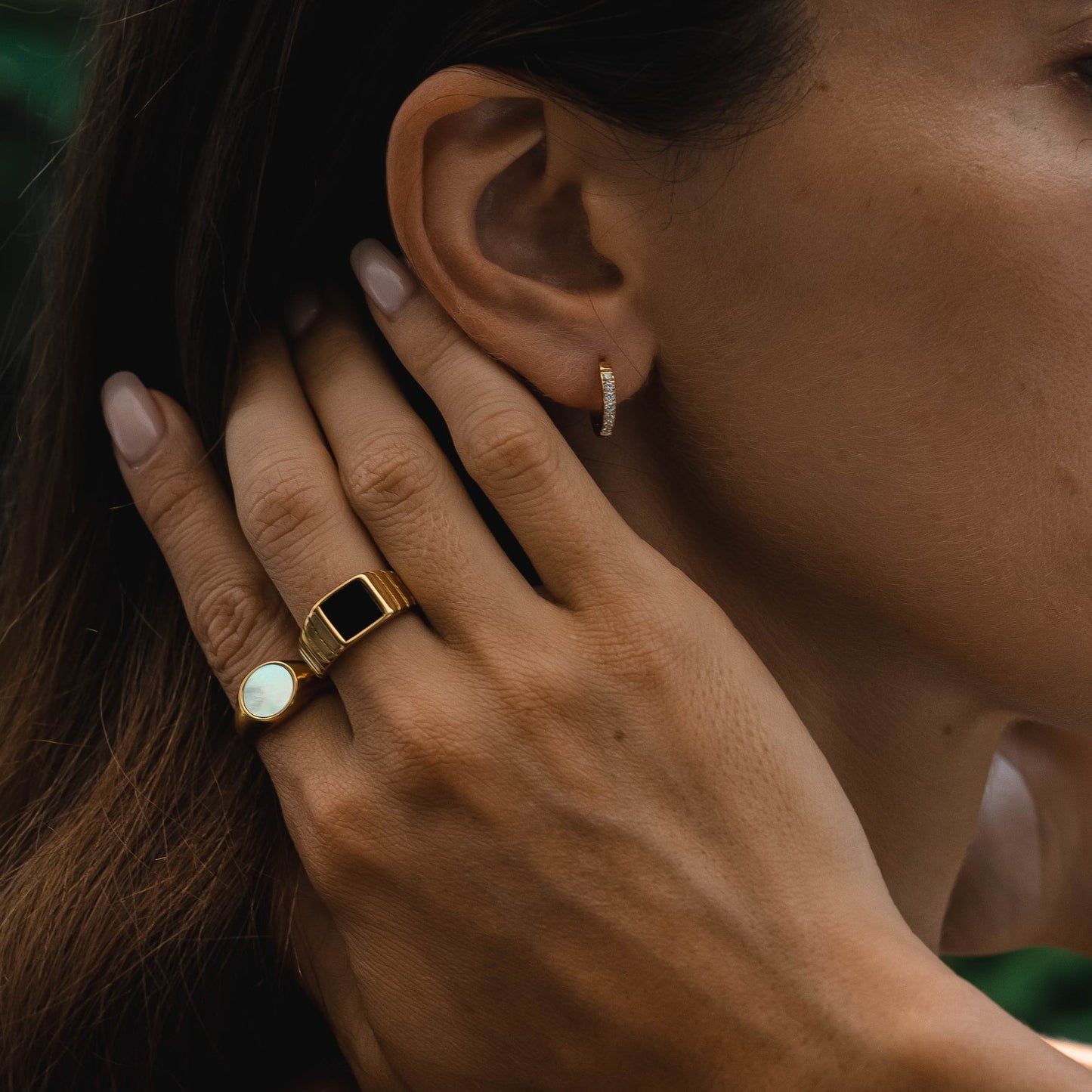 Damen Ring Schwarz Onyx Goldfarben Wasserfest Statement Schmuck