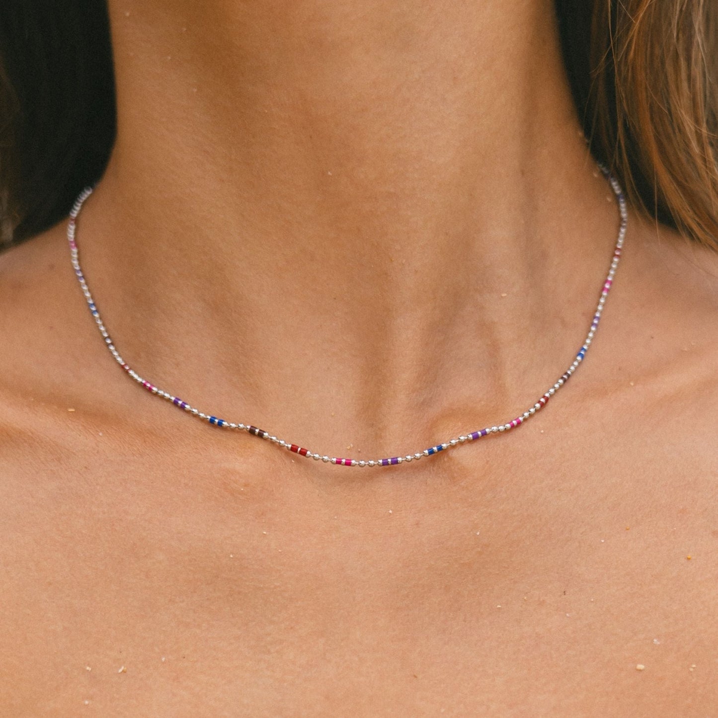 Damen Regenbogen Choker Gold bunte Perlen Halskette wasserfest verstellbar