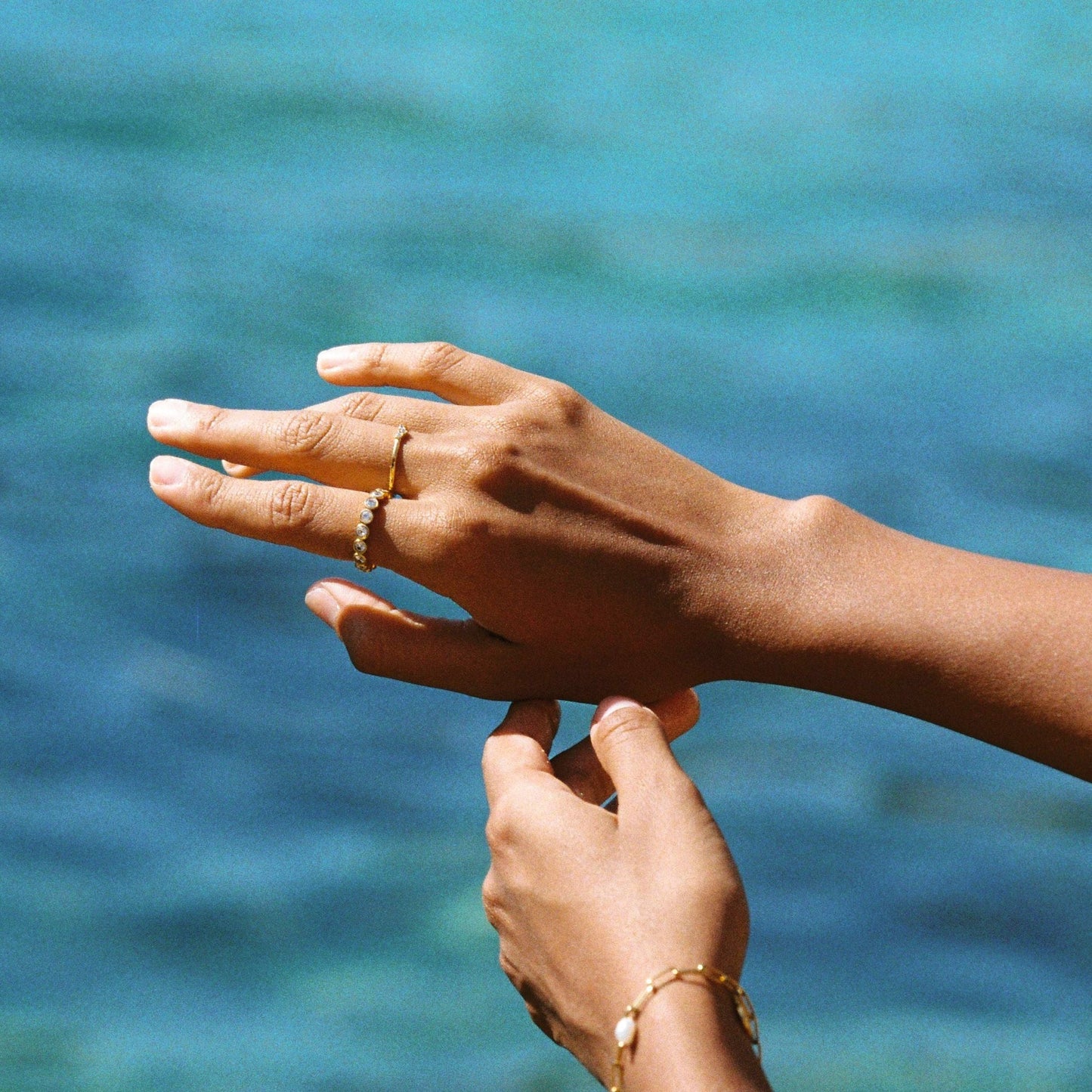 Damen Ring Gold Perlenoptik funkelnde Zirkonsteine wasserfest