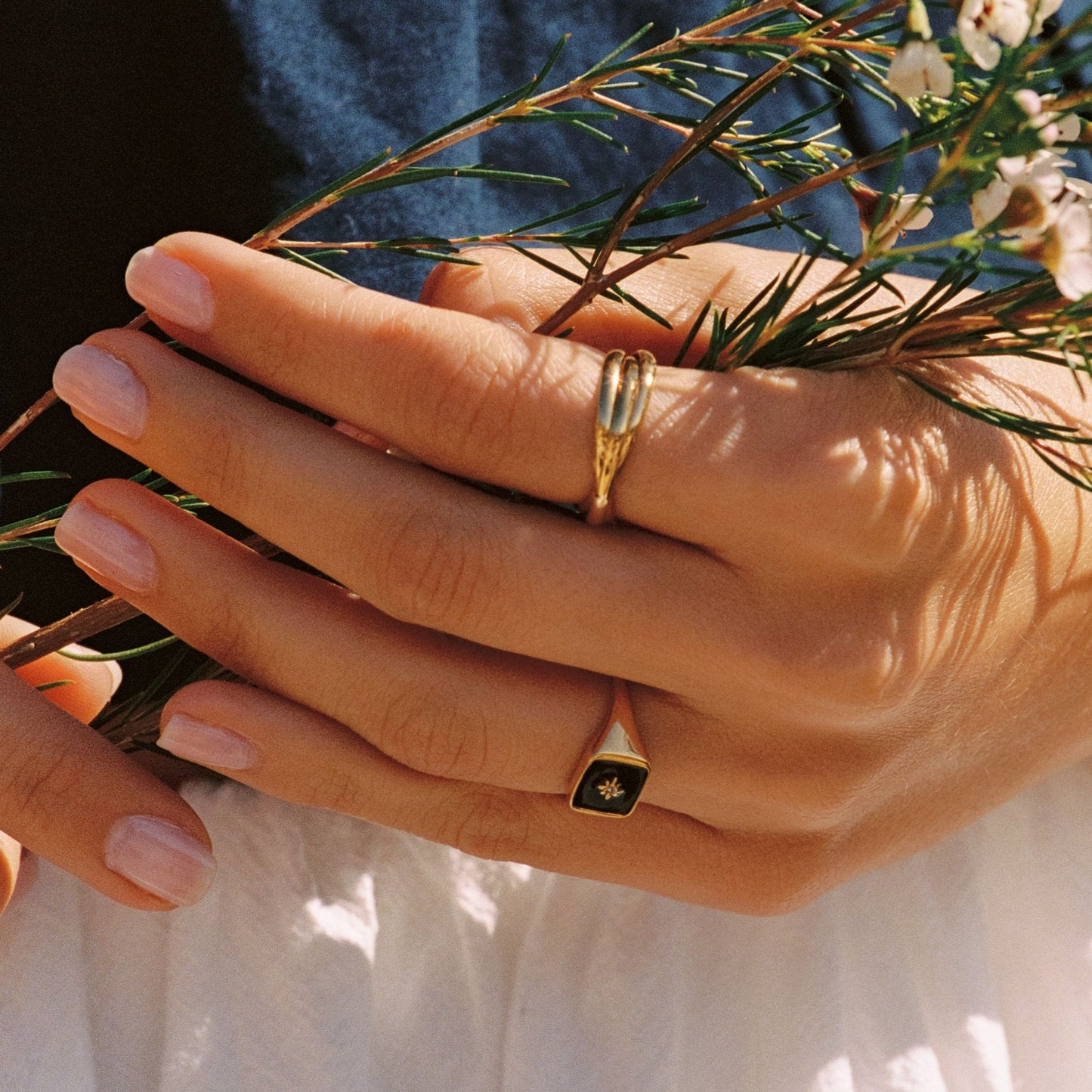 Damen Ring Schwarz Gold mit Zirkon, wasserfest, hypoallergen
