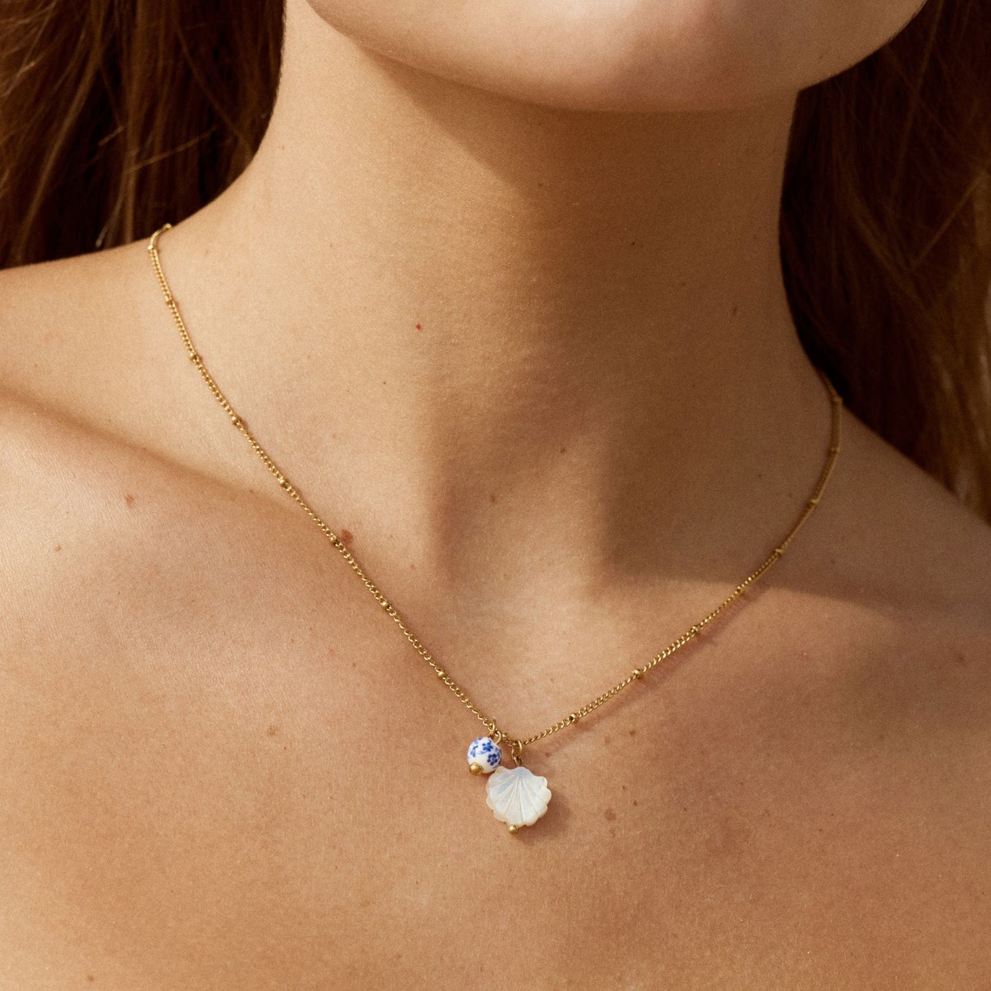 Damen Perlmutt Halskette Gold mit Keramikperle wasserfest