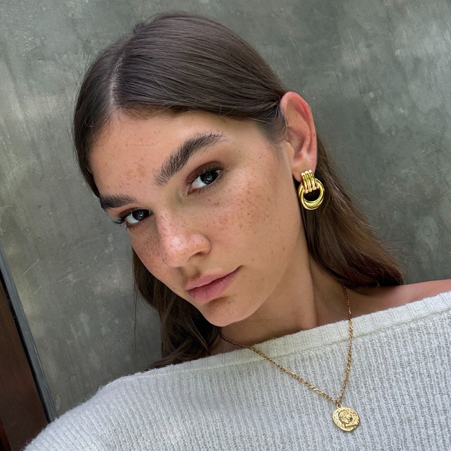 Damen Creolen Gold chunky skulptural wasserdicht hypoallergen