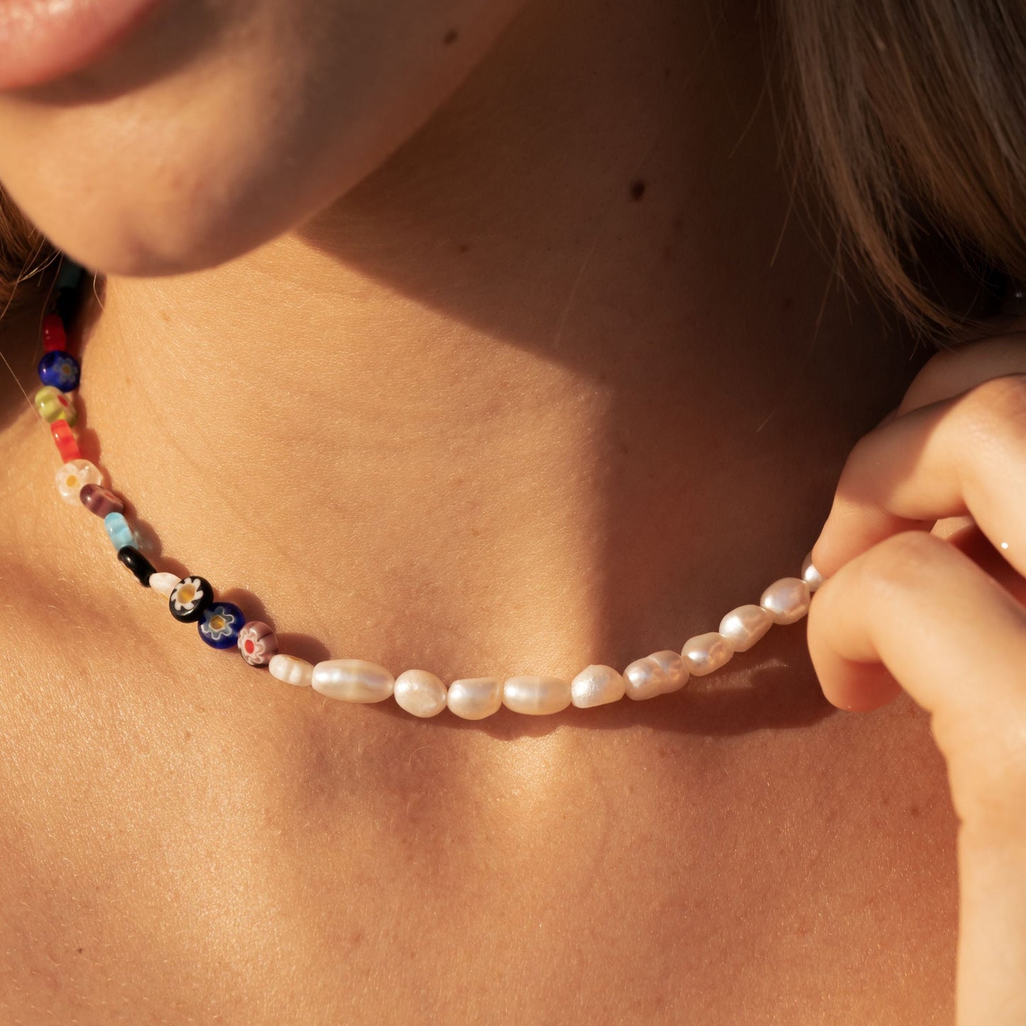 Damen Blumen Choker Bunt mit Süßwasserperlen Gold wasserfest Halskette