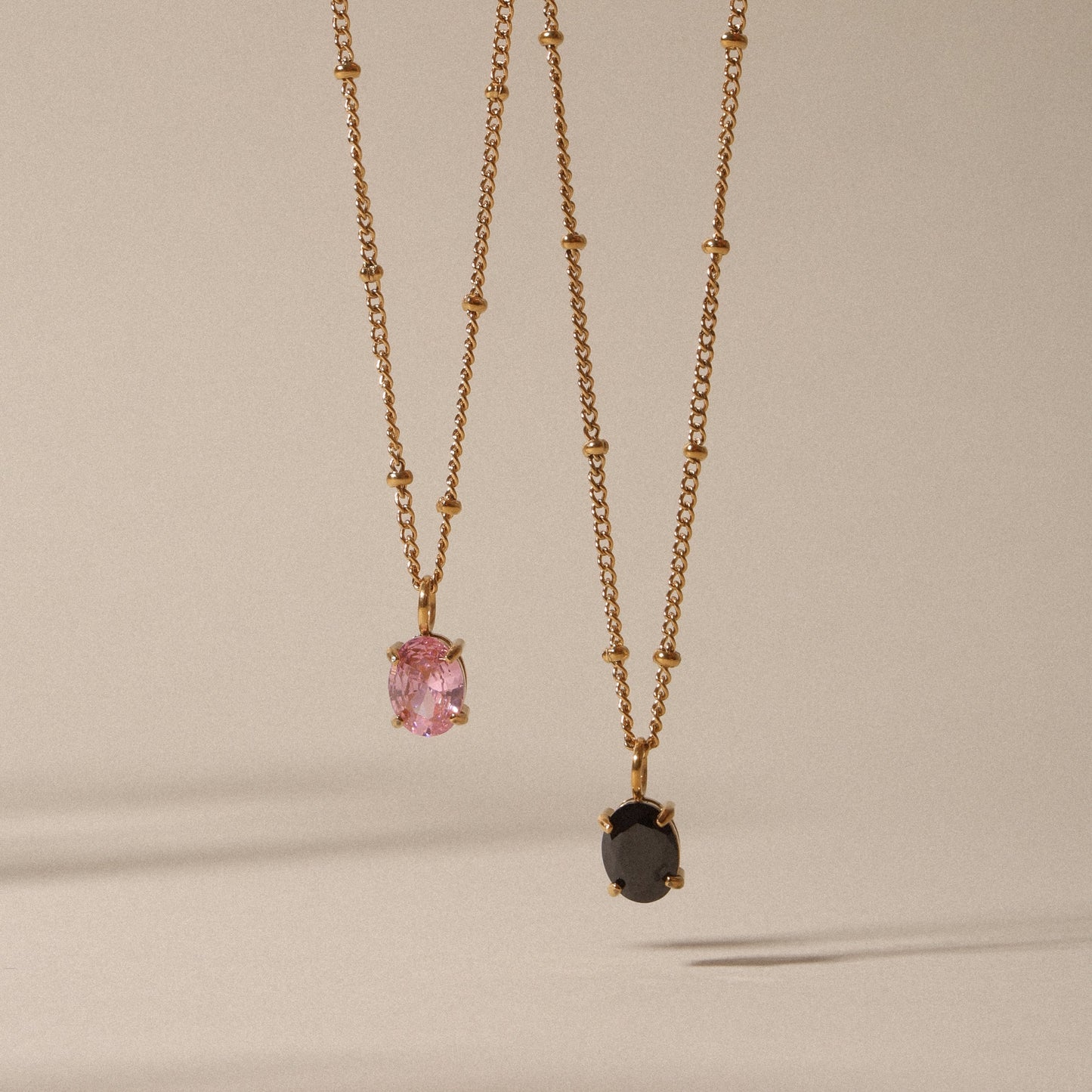 Damen Schwarze Halskette Gold mit Black CZ Anhänger wasserfest