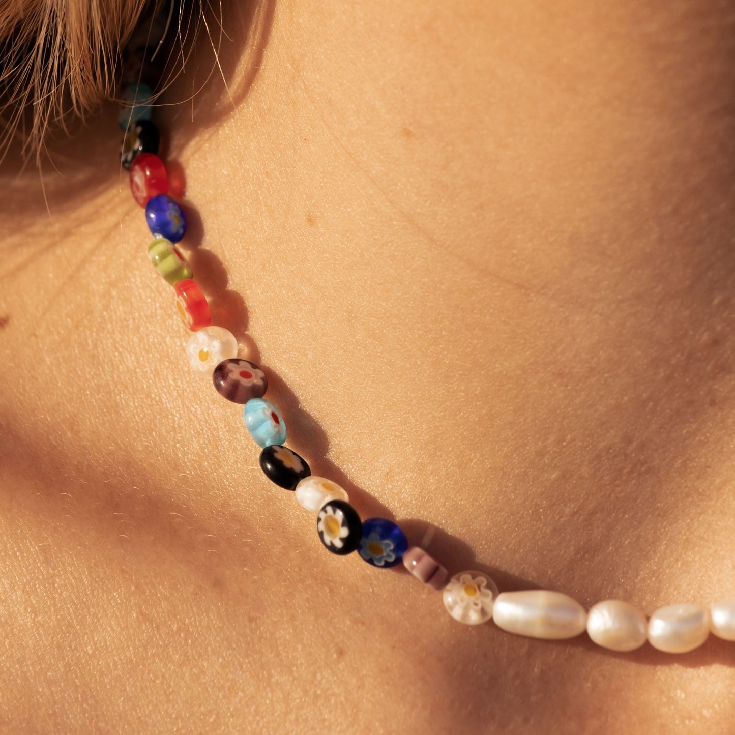Damen Blumen Choker Bunt mit Süßwasserperlen Gold wasserfest Halskette