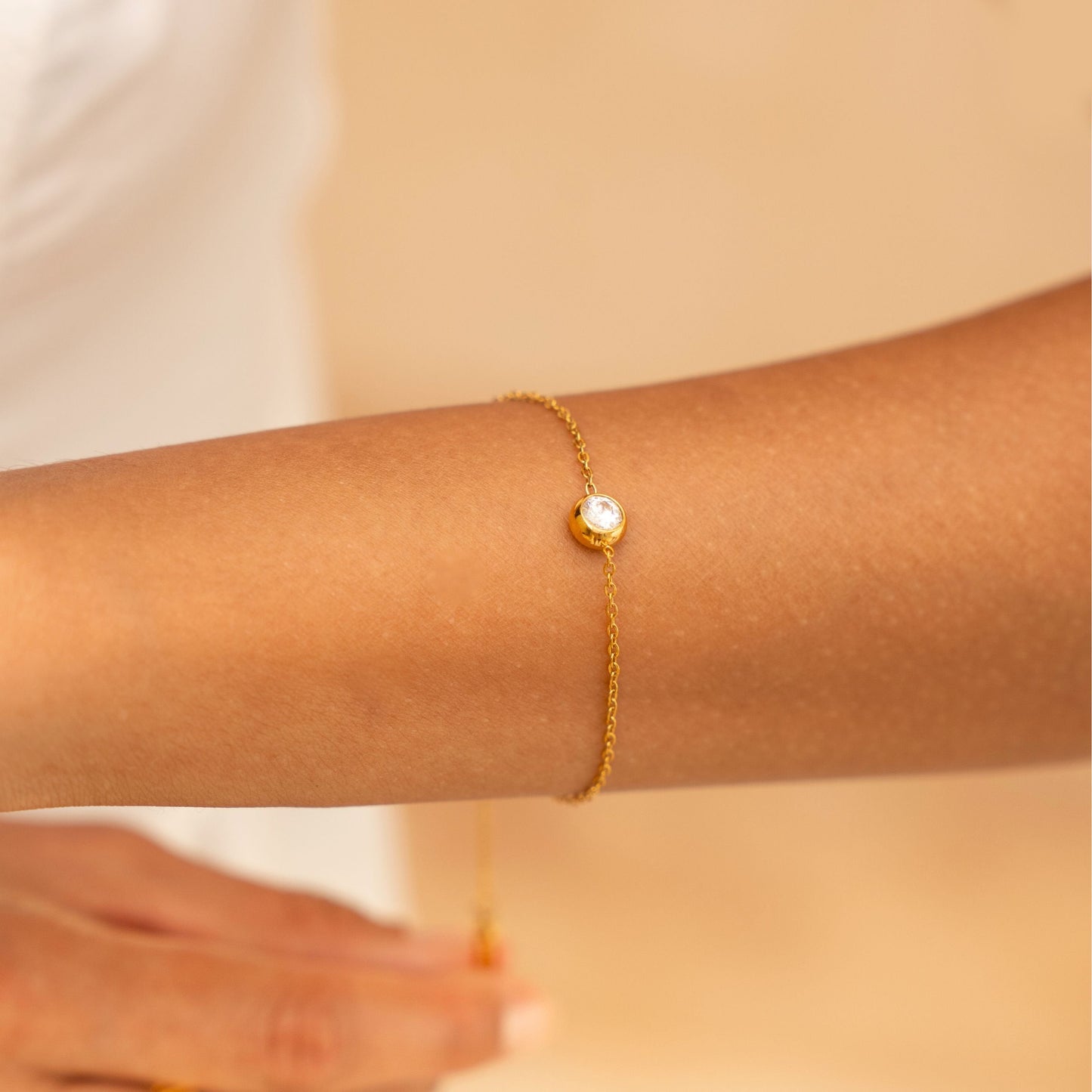 Damen Armband Gold mit weißem Zirkon verstellbar wasserfest hypoallergen Edelstahl
