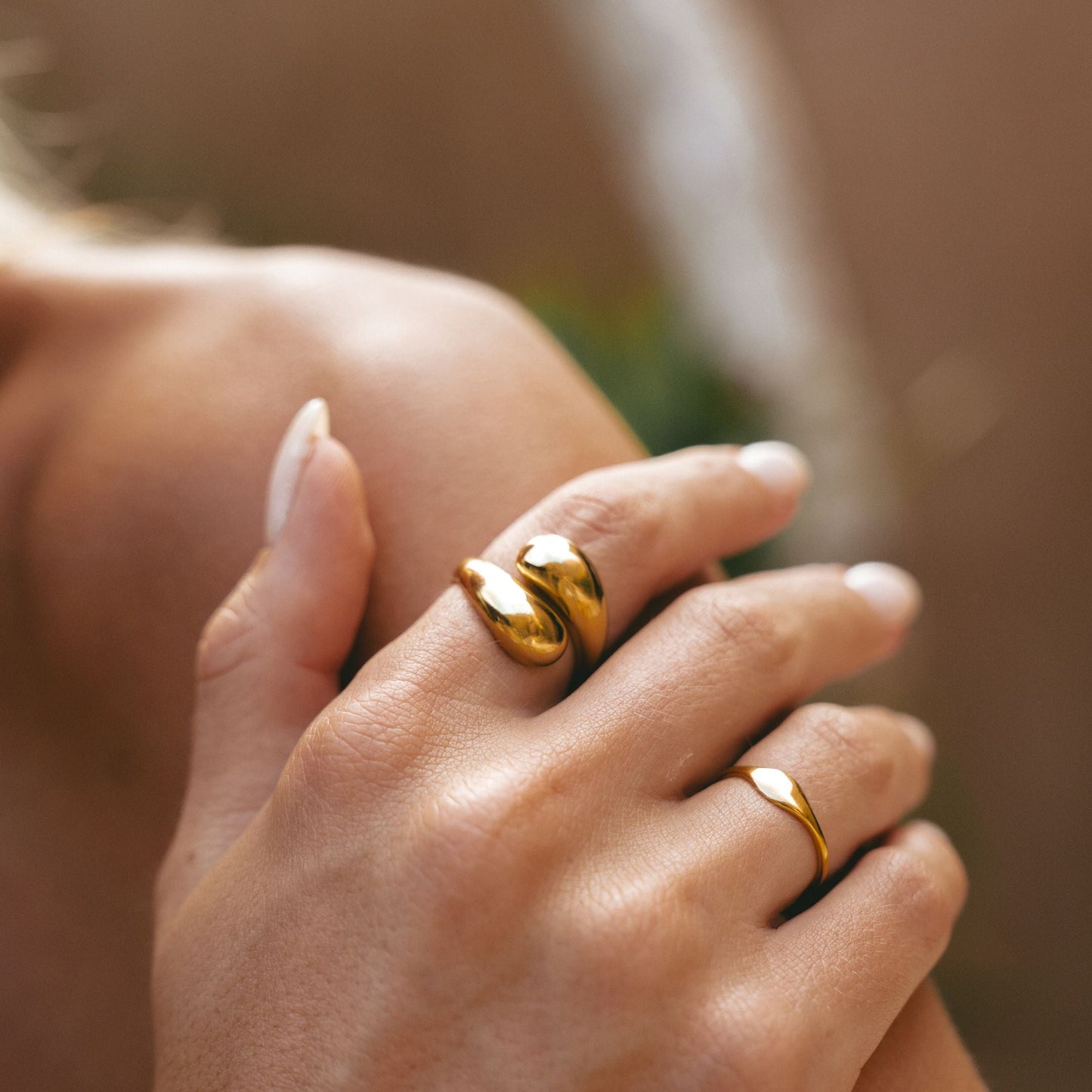 Damen Ring Gold Double Twist wasserfest hypoallergen