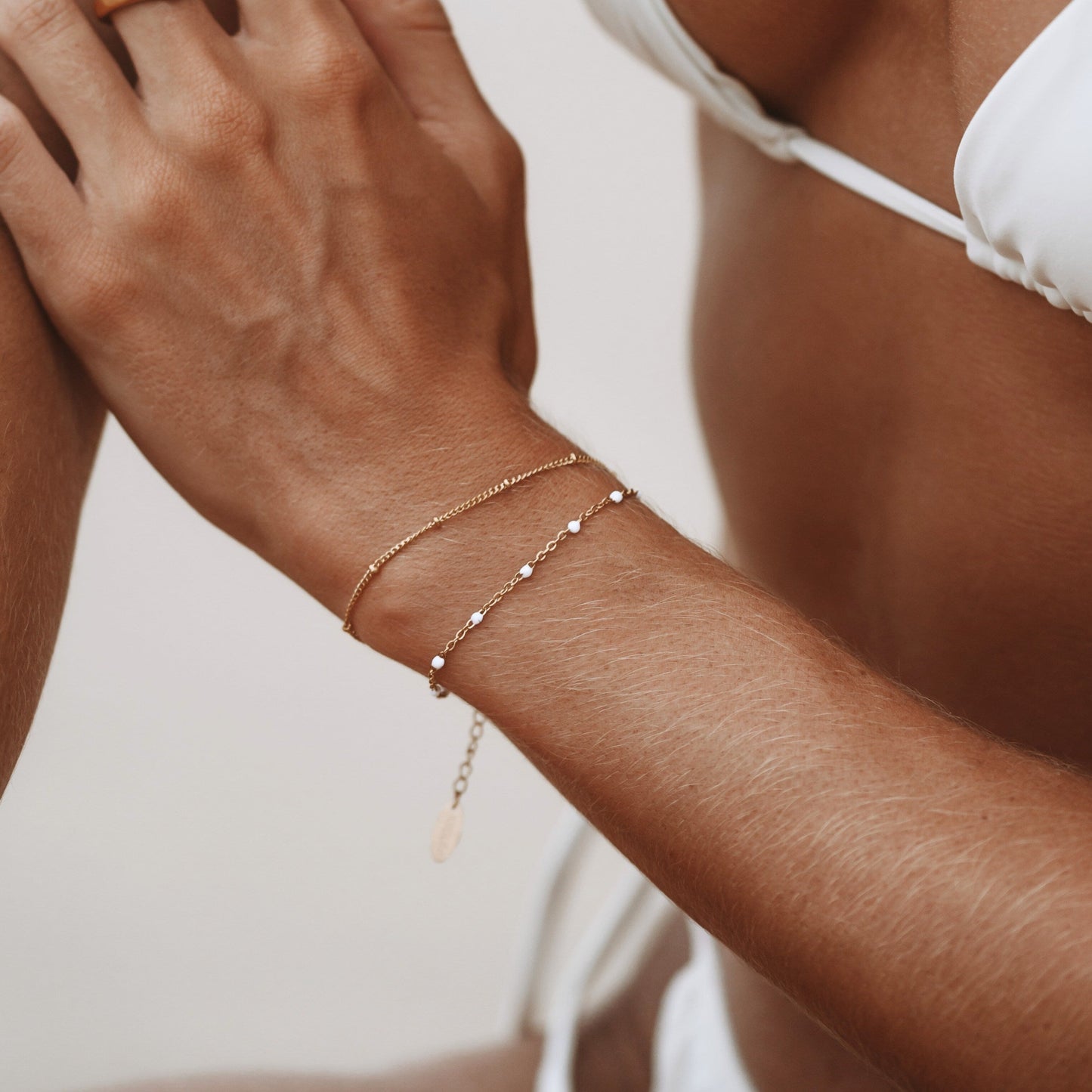 Damen Layering Armband Gold mit Emaille doppellagig wasserfest hypoallergen