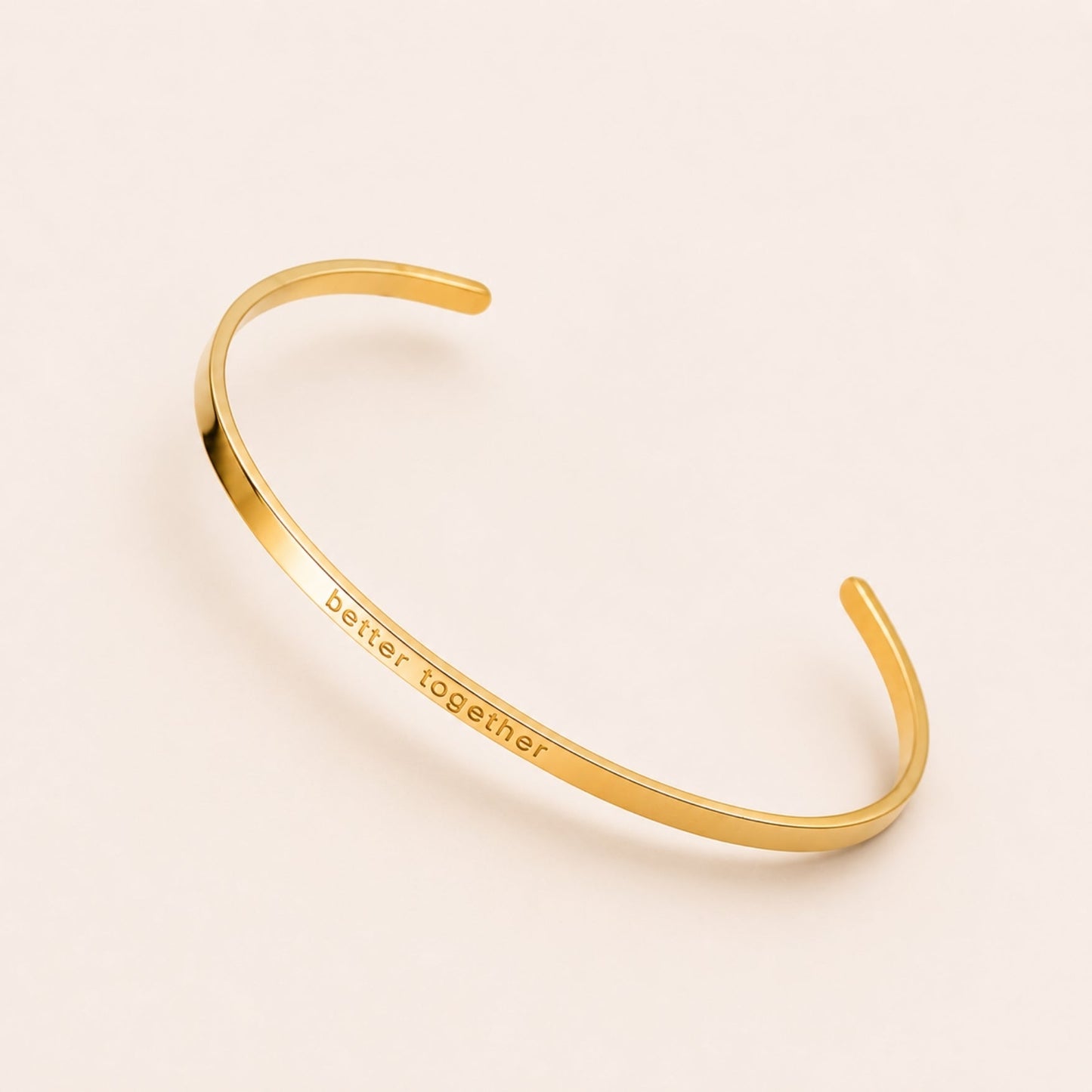 Damen Gravur Armreif Gold personalisierbar wasserfest hypoallergen Edelstahl