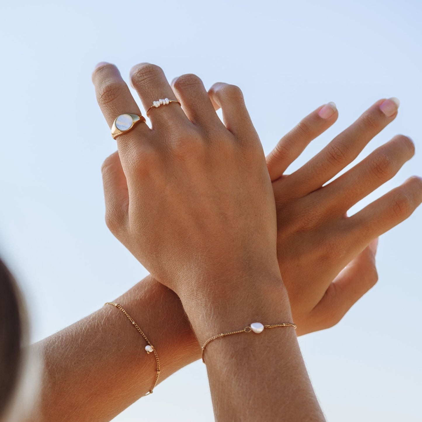 Damen Ring Gold mit Mini Süßwasserperlen, wasserfest, hypoallergen