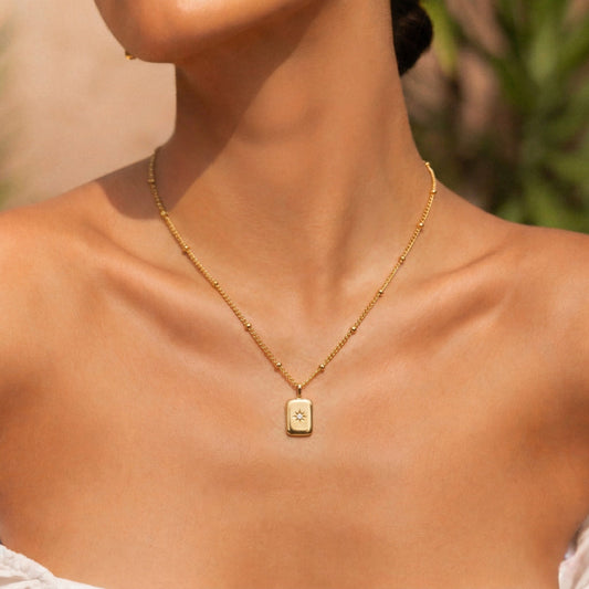 Damen Halskette Gold Zirkonia Anhänger filigran wasserdicht hypoallergen
