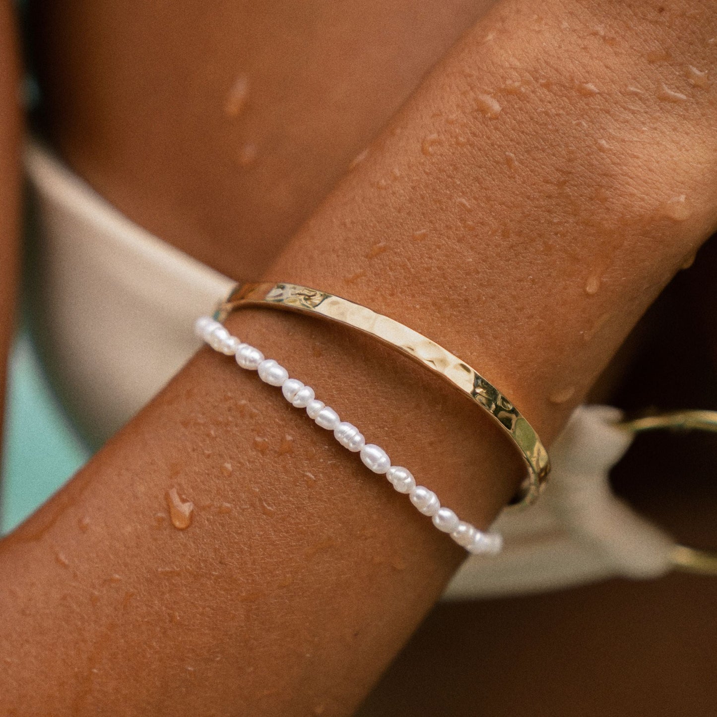 Damen Armreif Gold gehämmert verstellbar wasserfest hypoallergen Edelstahl