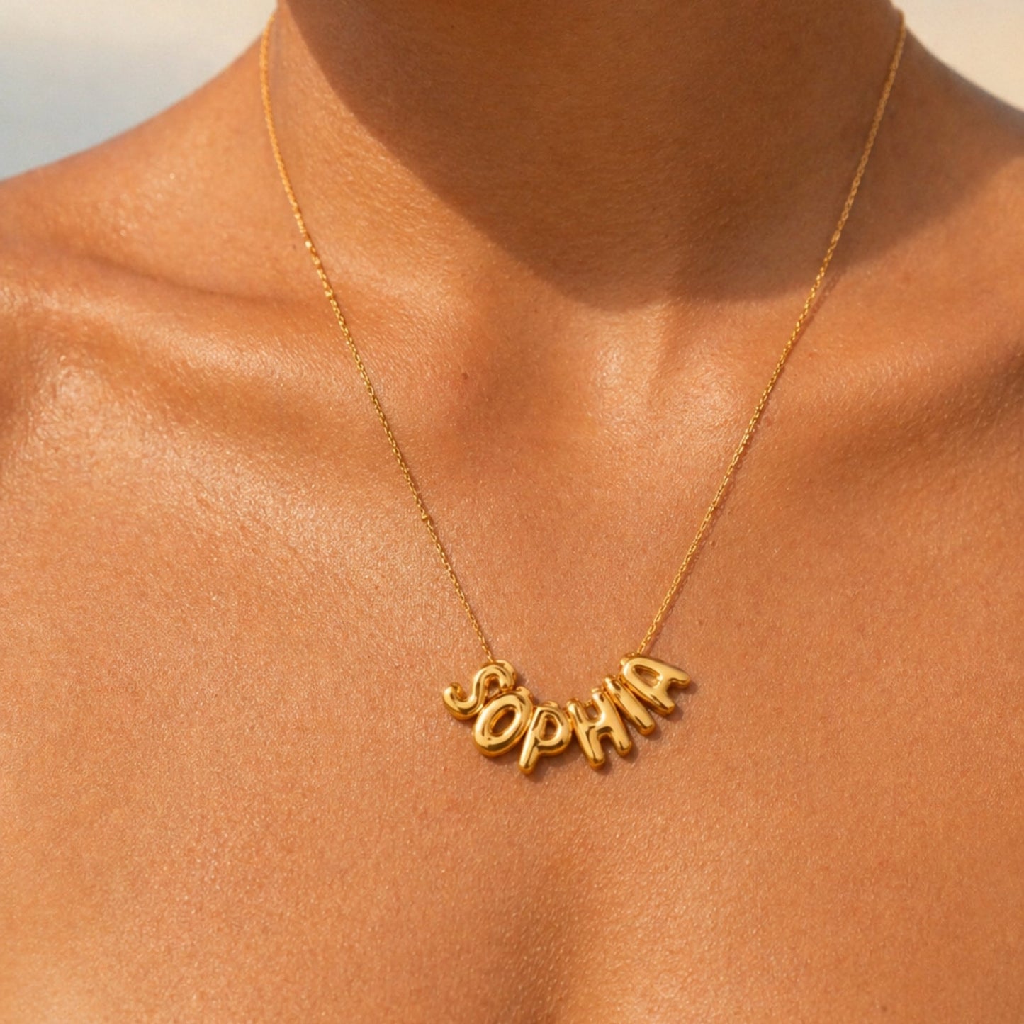 Damen Bubble Buchstaben Kette Gold personalisiert mit Initialen wasserfest