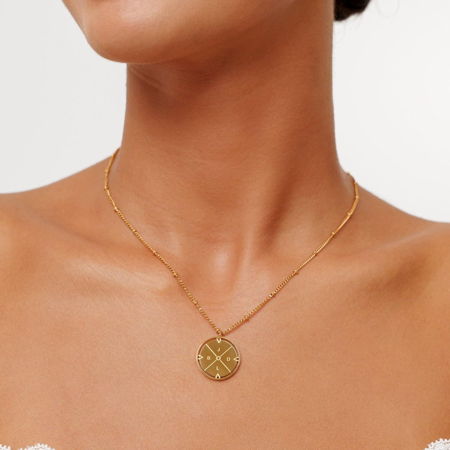 Damen Kompass Kette Gold personalisiert mit 4 Initialen wasserfest Edelstahl