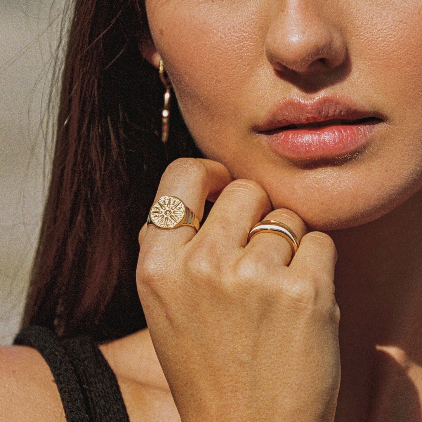 Goldener Ring Sonnenmotiv wasserfest schweißfest hypoallergen 18k PVD