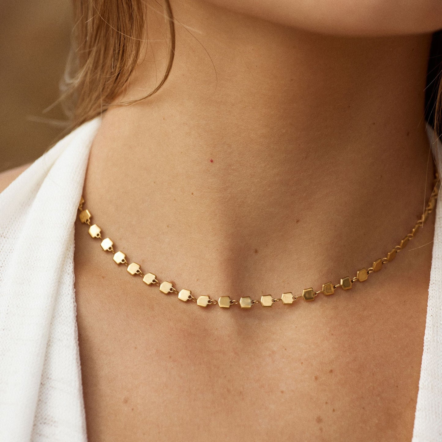 Damen Choker Halskette Gold Sonnen Anhänger wasserdicht hypoallergen
