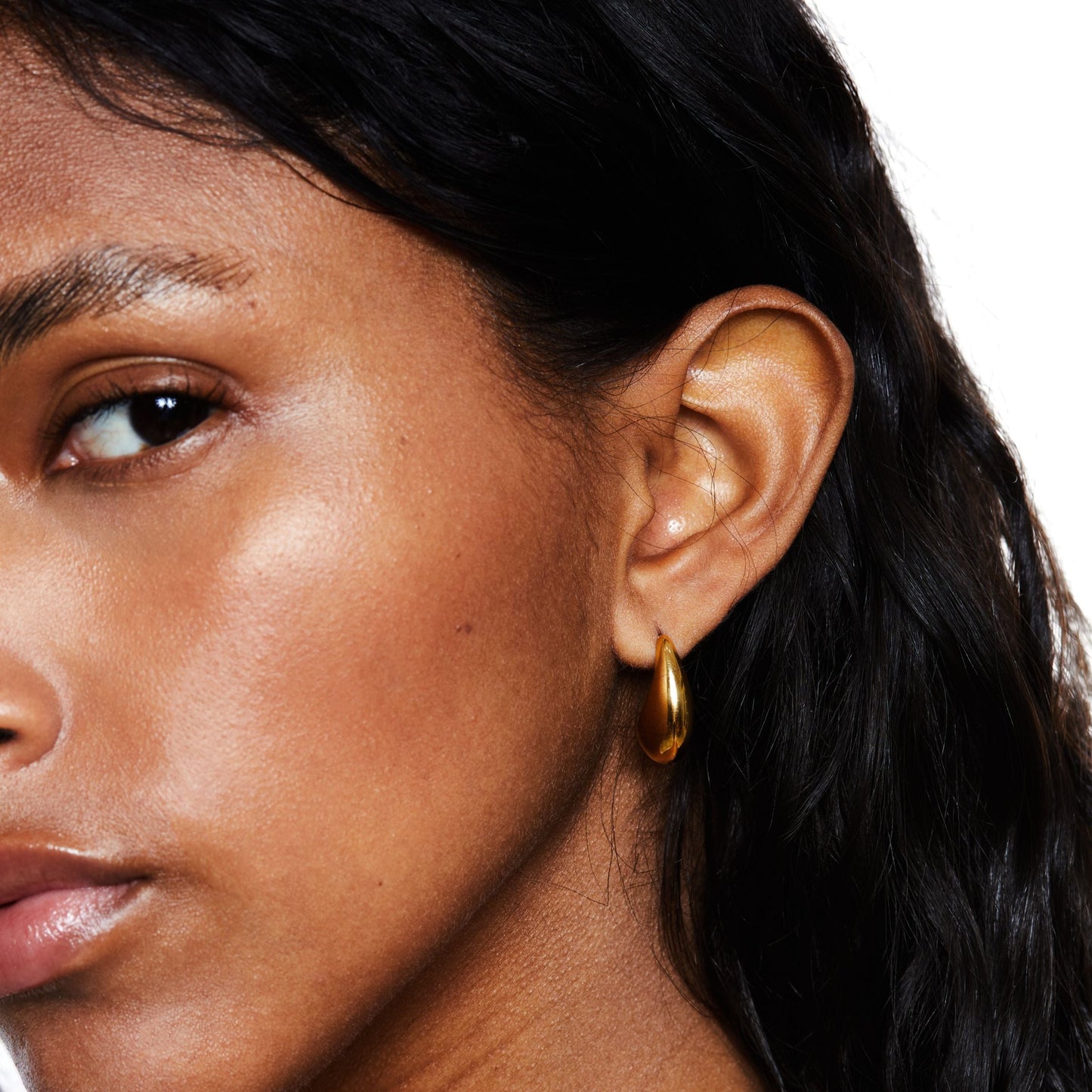 Damen Creolen Gold Tropfenform wasserdicht hypoallergen elegant