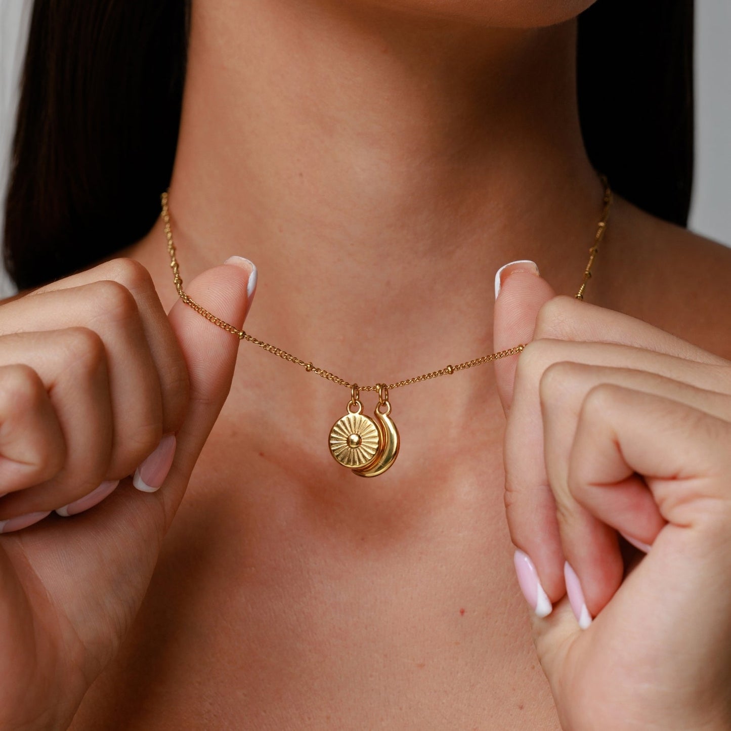 Damen Sonne Mond Kette Gold mit Anhängern wasserfest Edelstahl