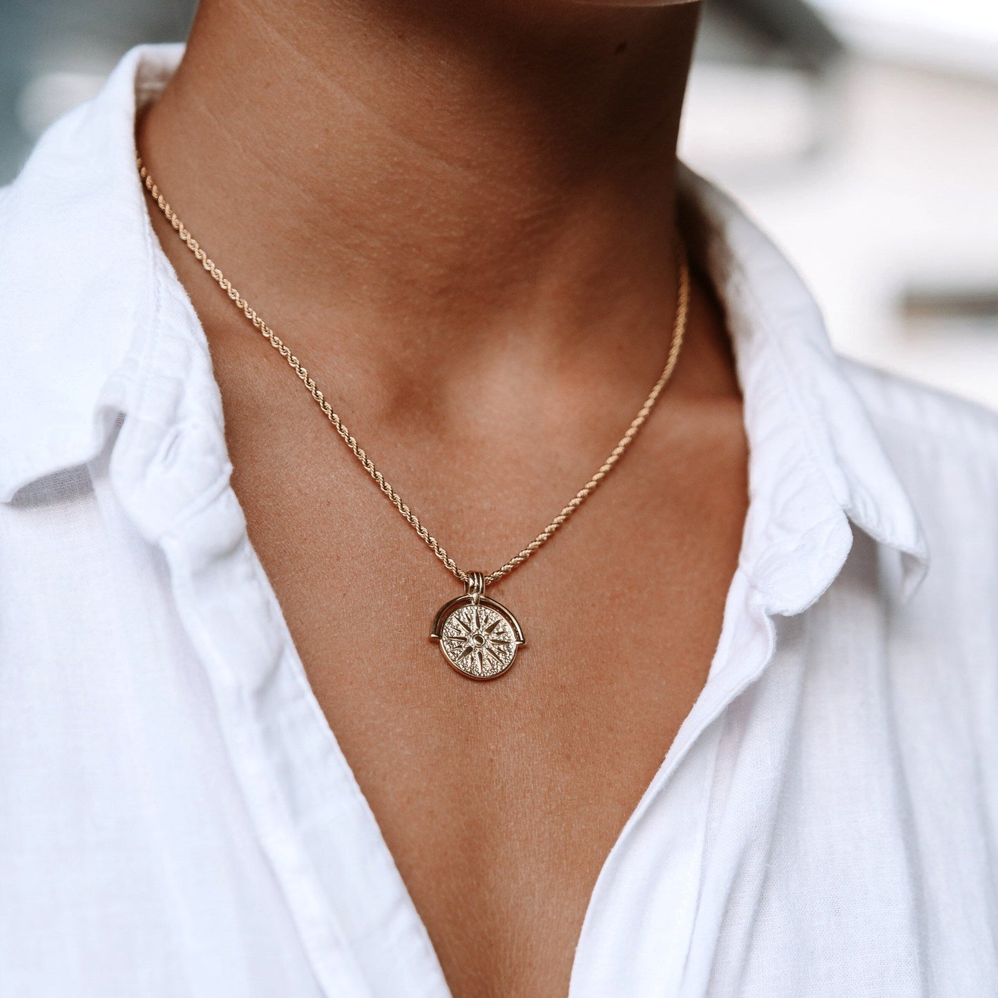 Damen Sonnen Halskette Gold Rope Chain wasserfest hypoallergen Anhänger