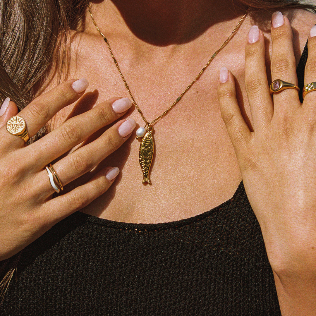 Damen Halskette Fisch Anhänger Gold Süßwasserperle wasserdicht hypoallergen