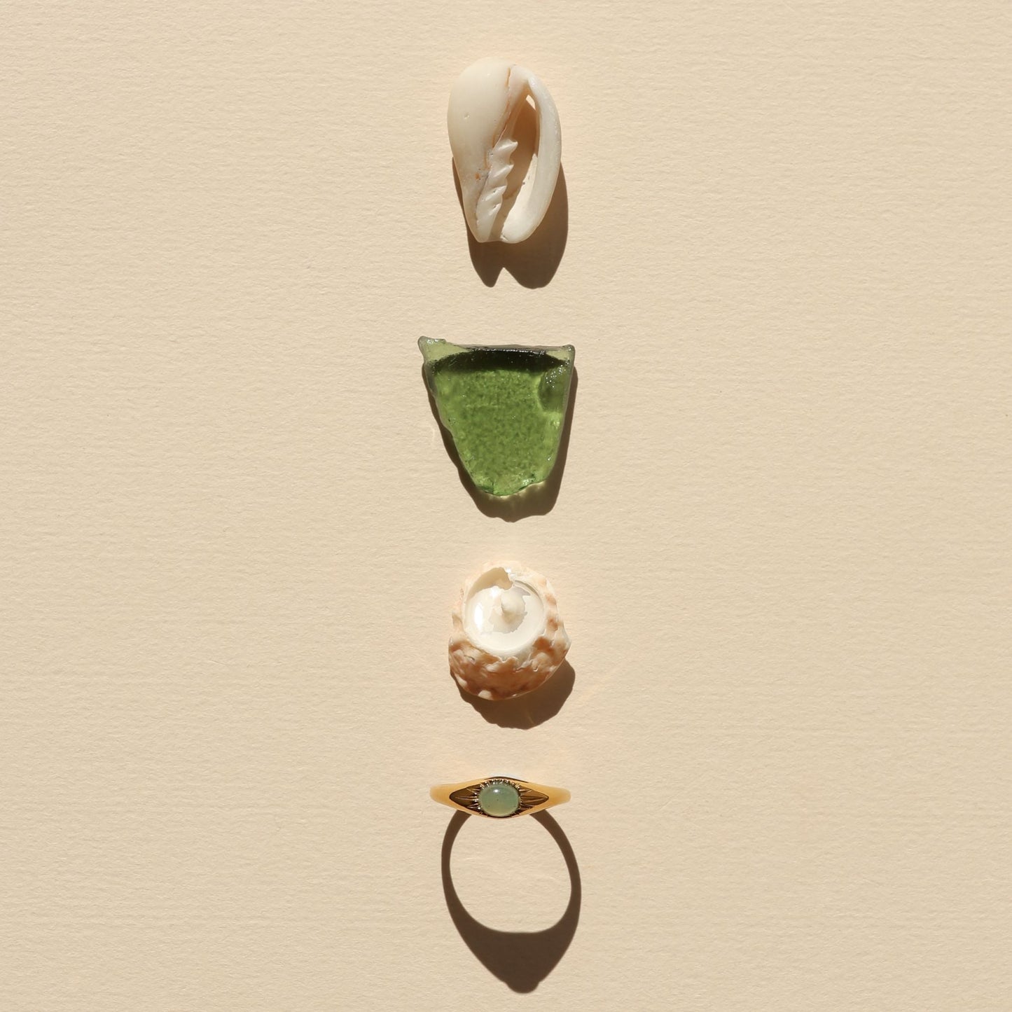Damen Ring Gold Grün mit Jade Stein, wasserfest, hypoallergen, 6 mm