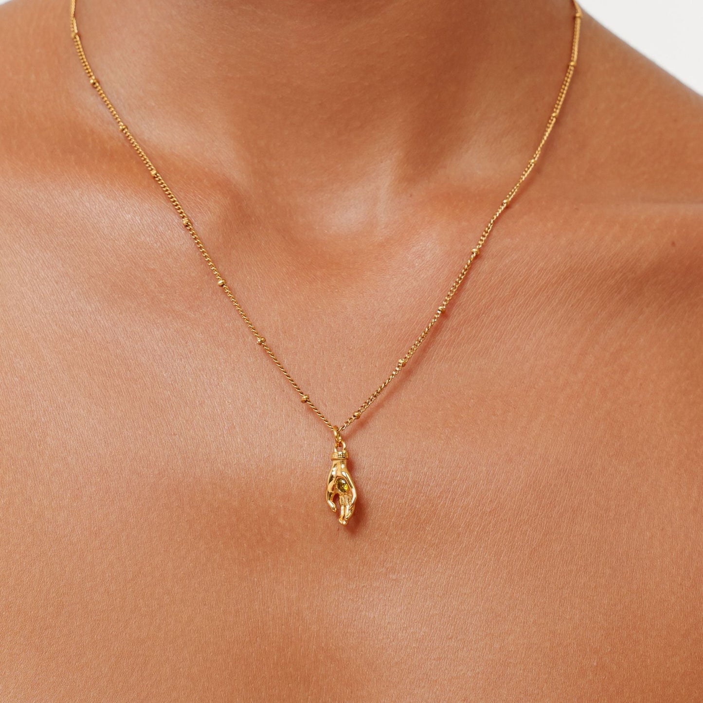 Damen Schutz Hand Halskette Gold mit grünem Zirkon wasserfest