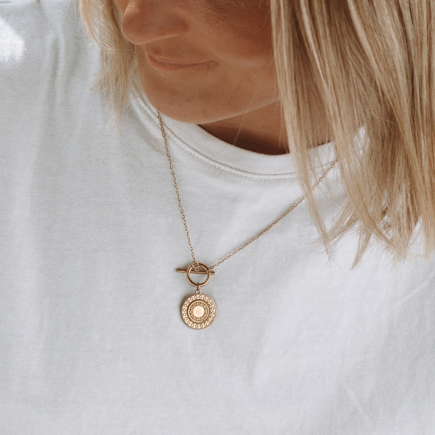 Damen Halskette Gold Münzanhänger Sonnenmotiv wasserdicht hypoallergen