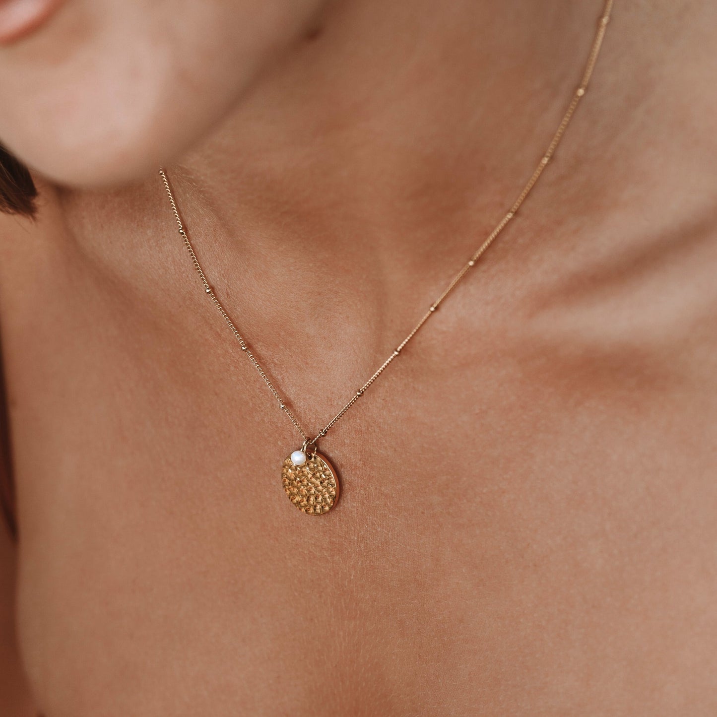 Damen Halskette Gold Medaillon Anhänger Süßwasserperle wasserdicht hypoallergen
